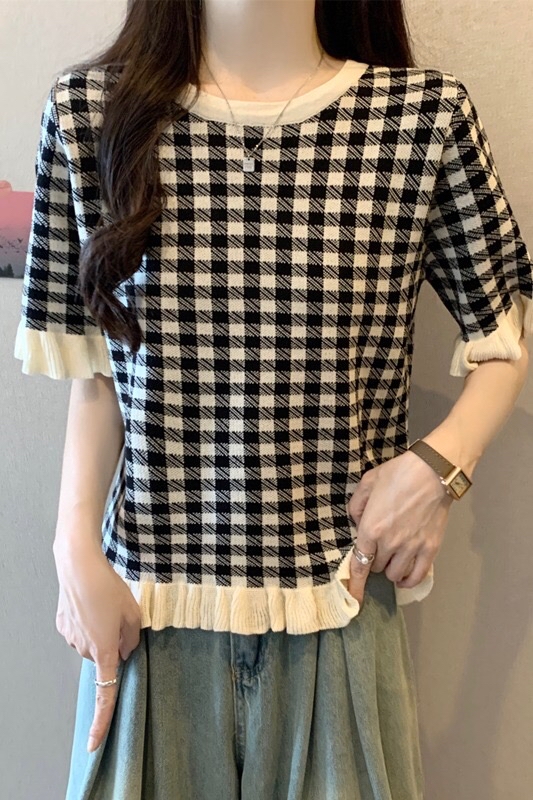 B159(946) 韩版千鸟格纹拼木耳边袖与下摆黑针织上衣