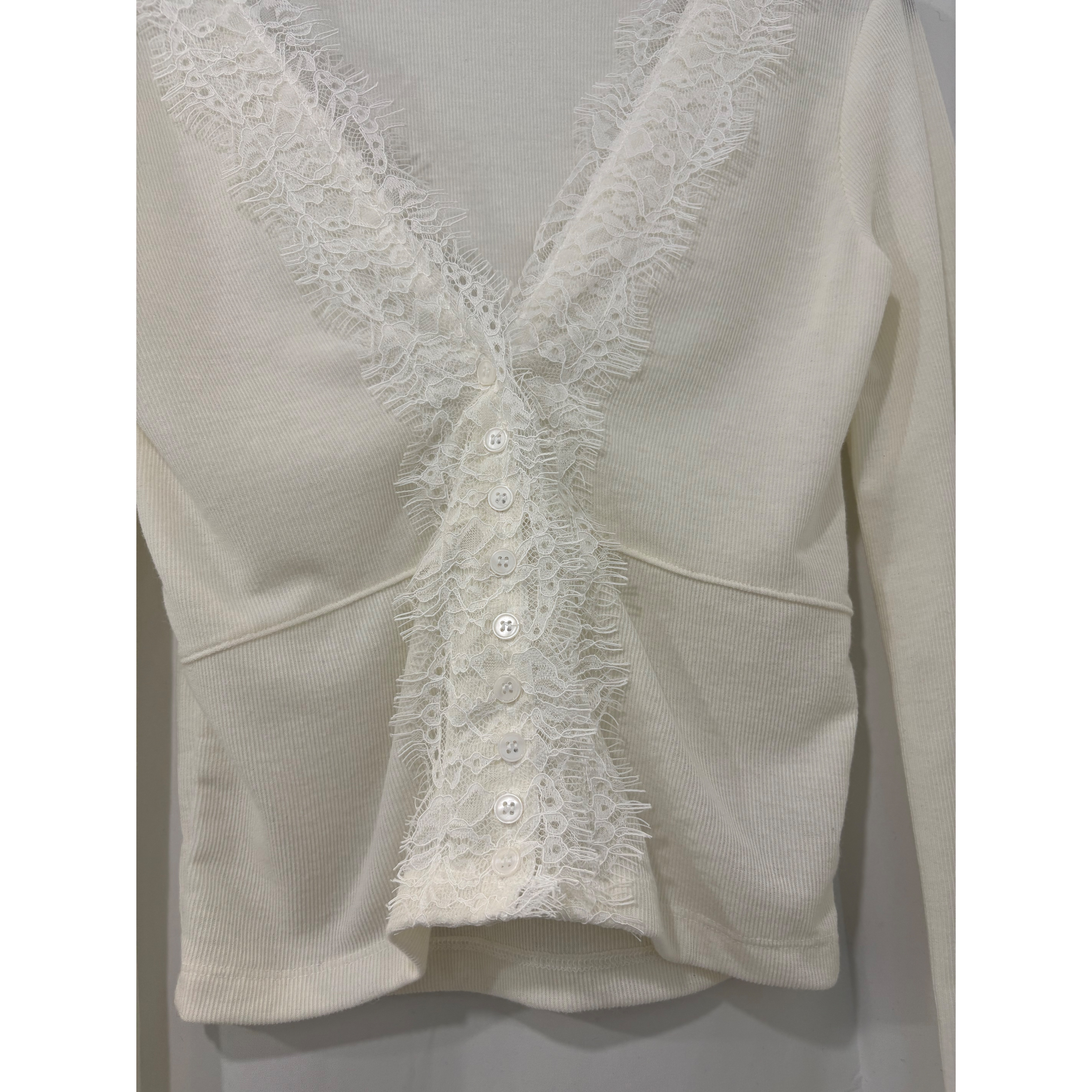 新品價9月20截單🪽2609F《LACE NECK SLEEVES CROP》