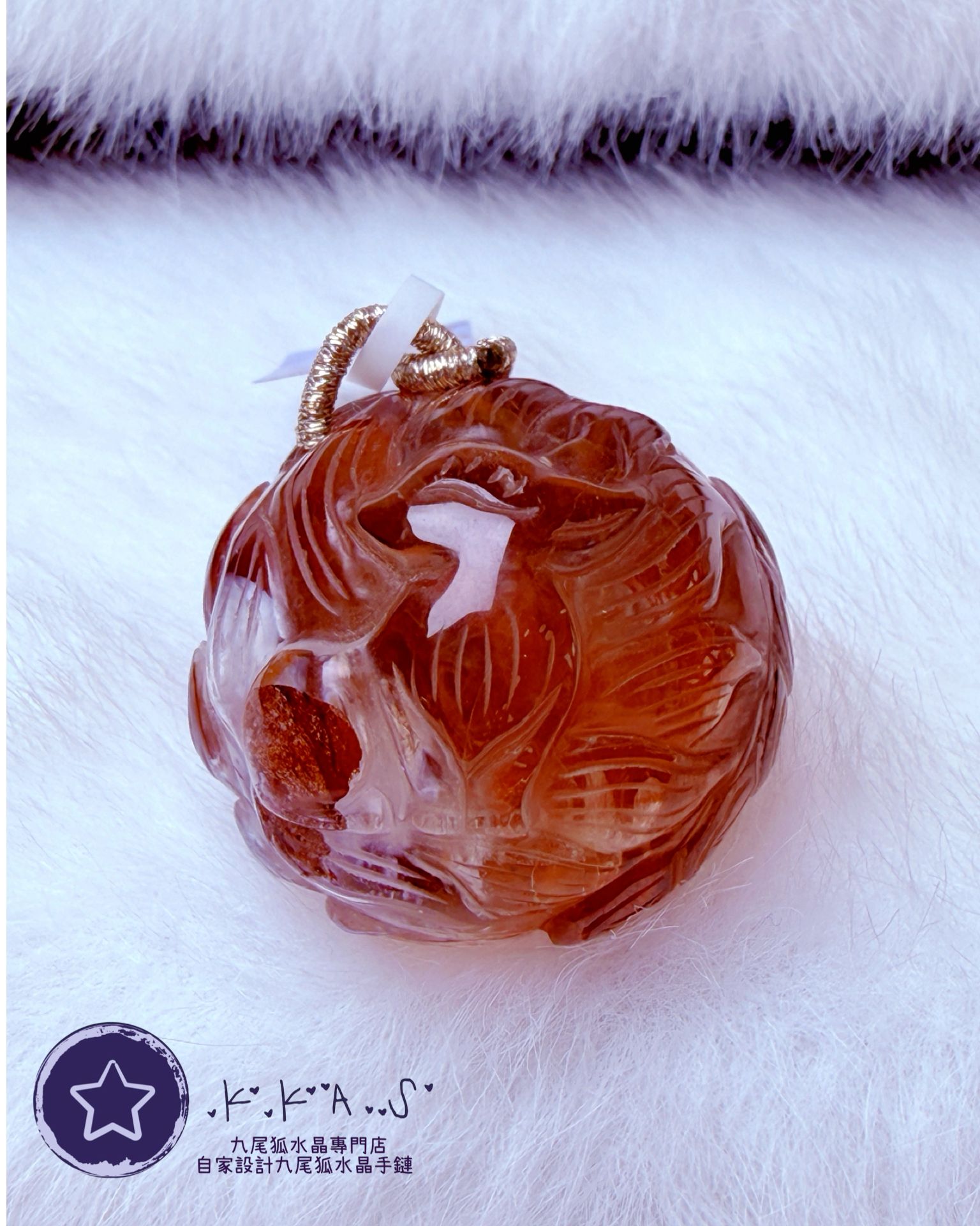 K00059 紅膠花雙面雕修仙狐/側面狐 - 吊墜/手牌兩用款(上下孔)