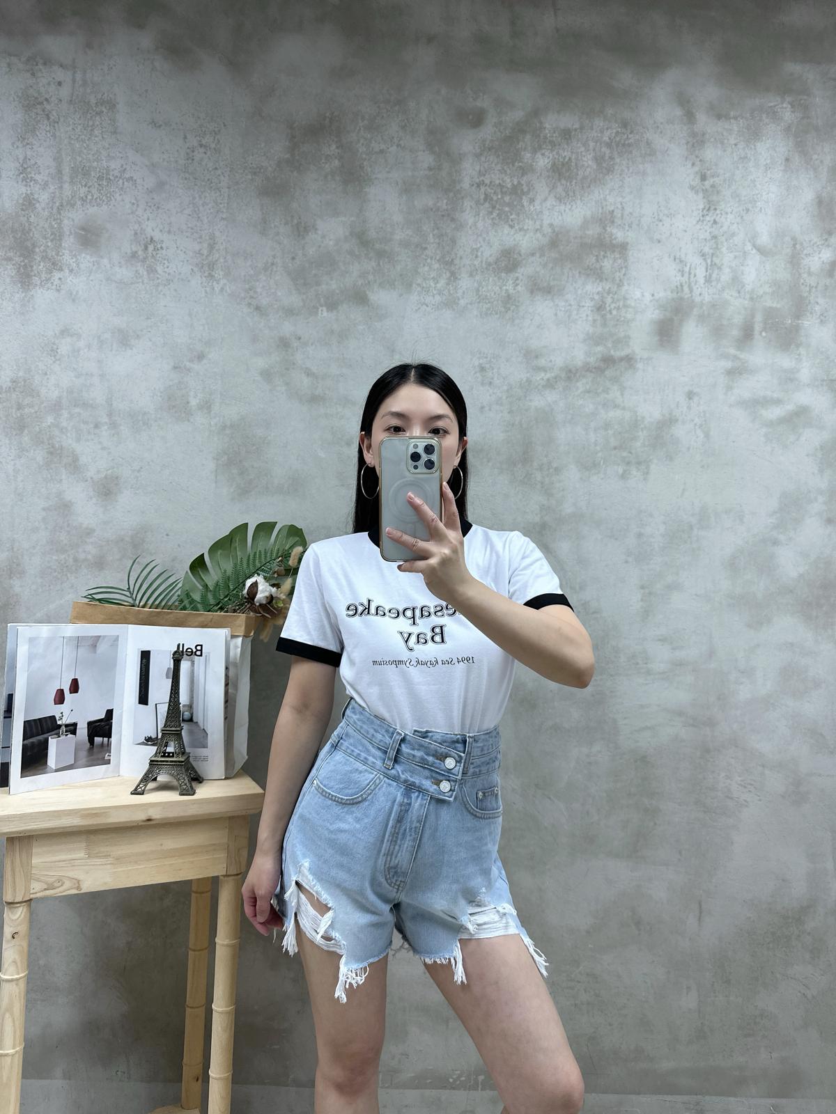 T13 撞色領英文字Tee