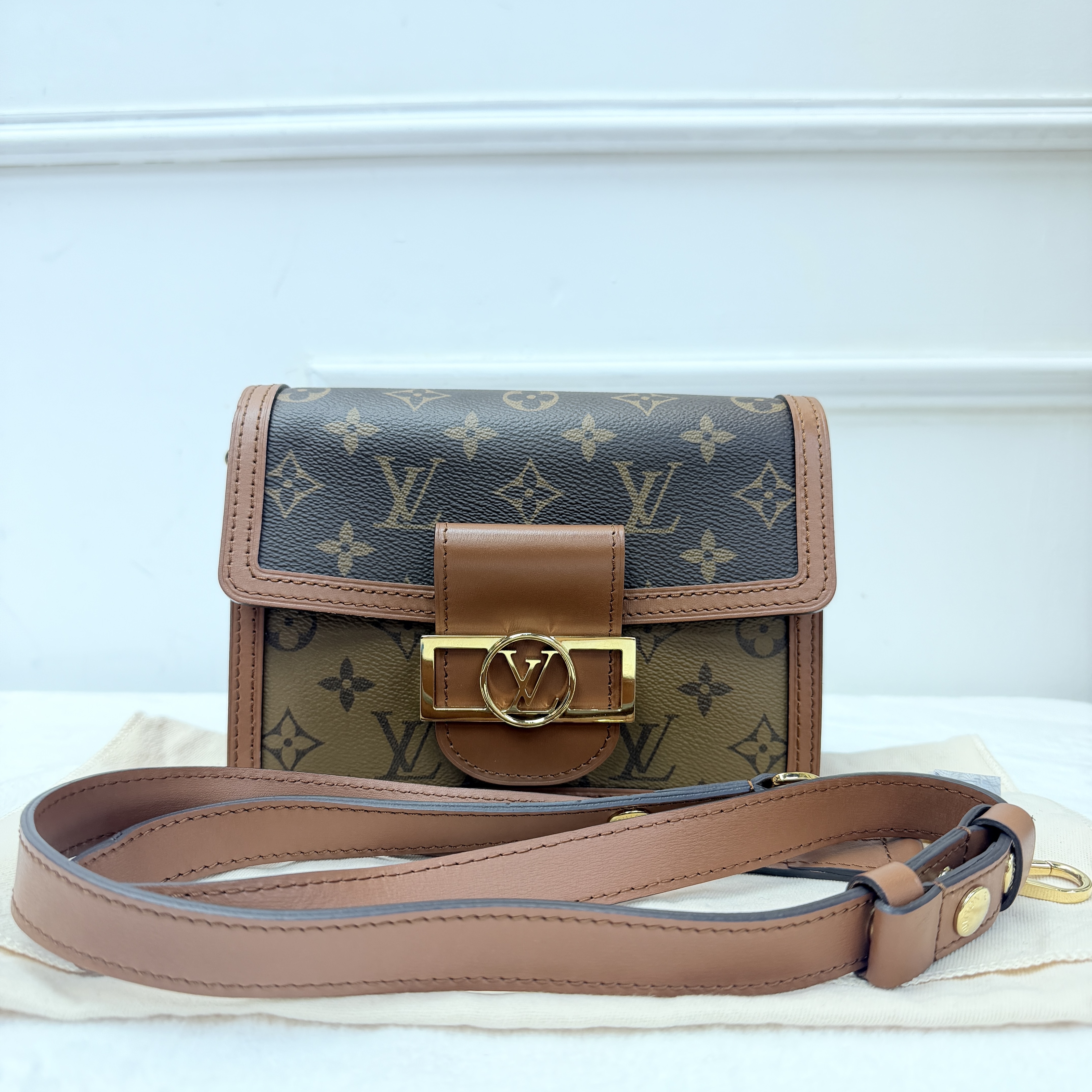LV Mini dauphine 