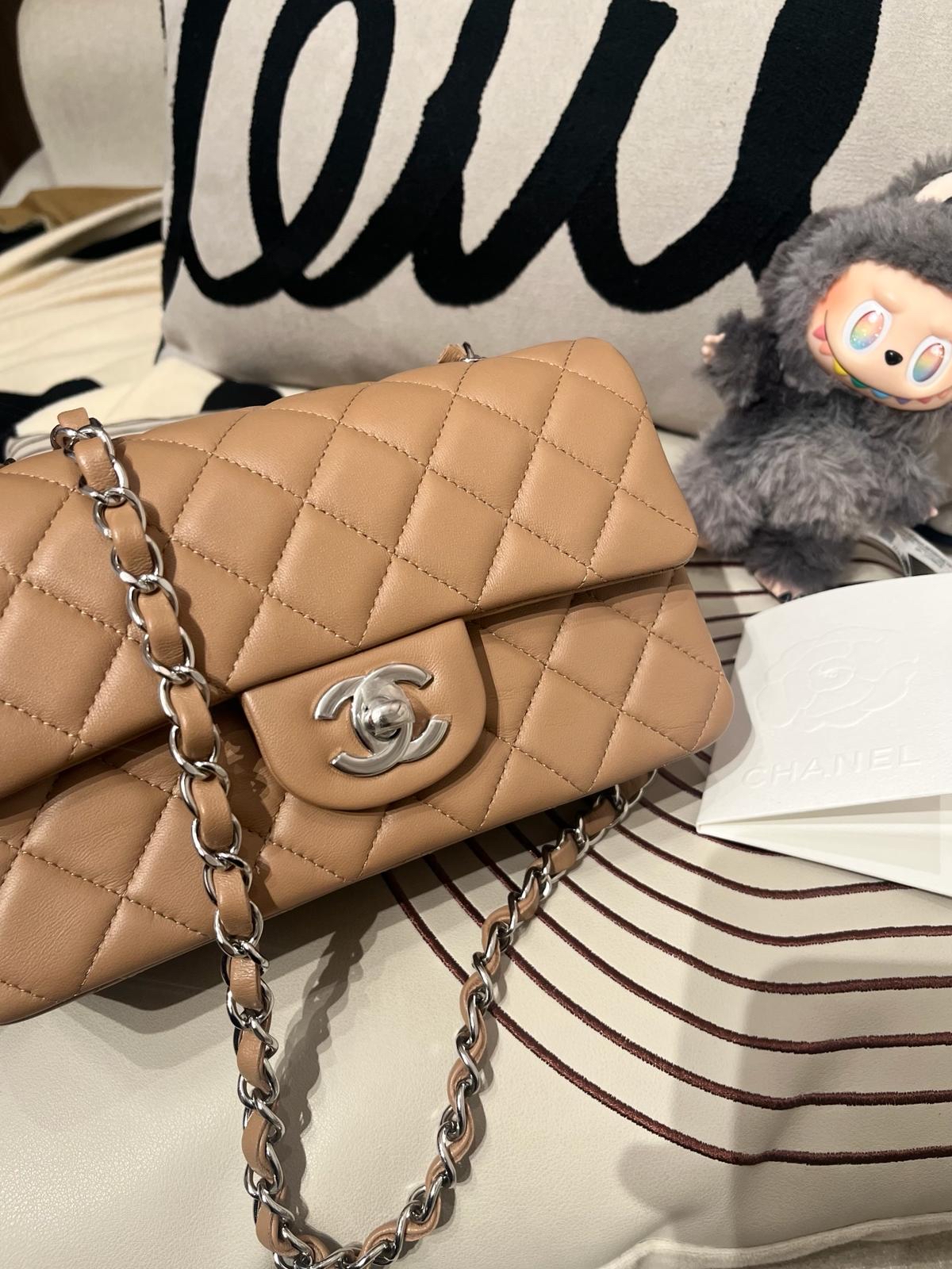 未使用品 Chanel mini flap 20cm A69900 classic flap 20 100%Authentic,未使用品unused   ✅專門店收據✅晶片✅塵袋✅box 