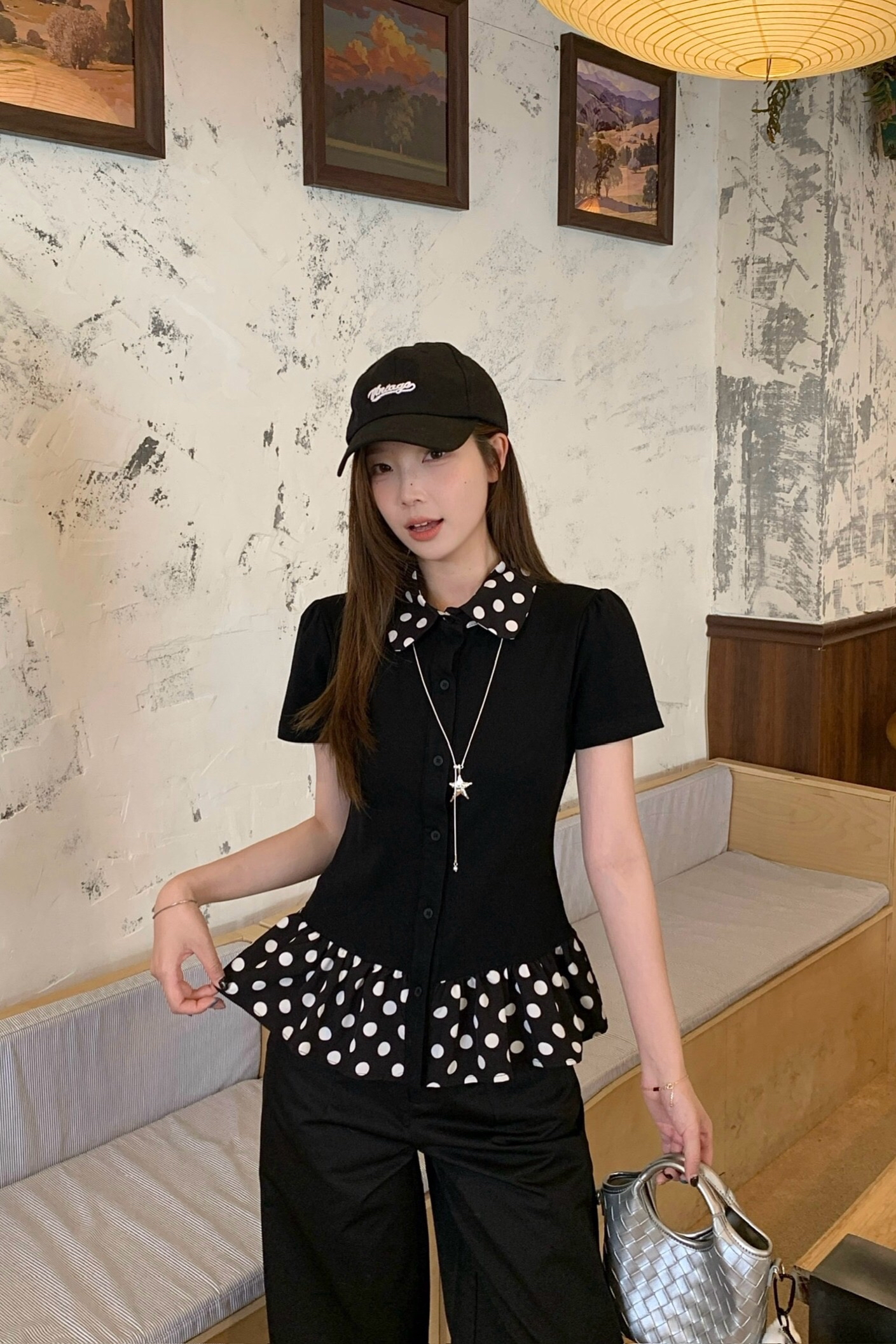 B105(9008) 韩版甜酷复古拼波点翻领与下摆前排钮黑上衣