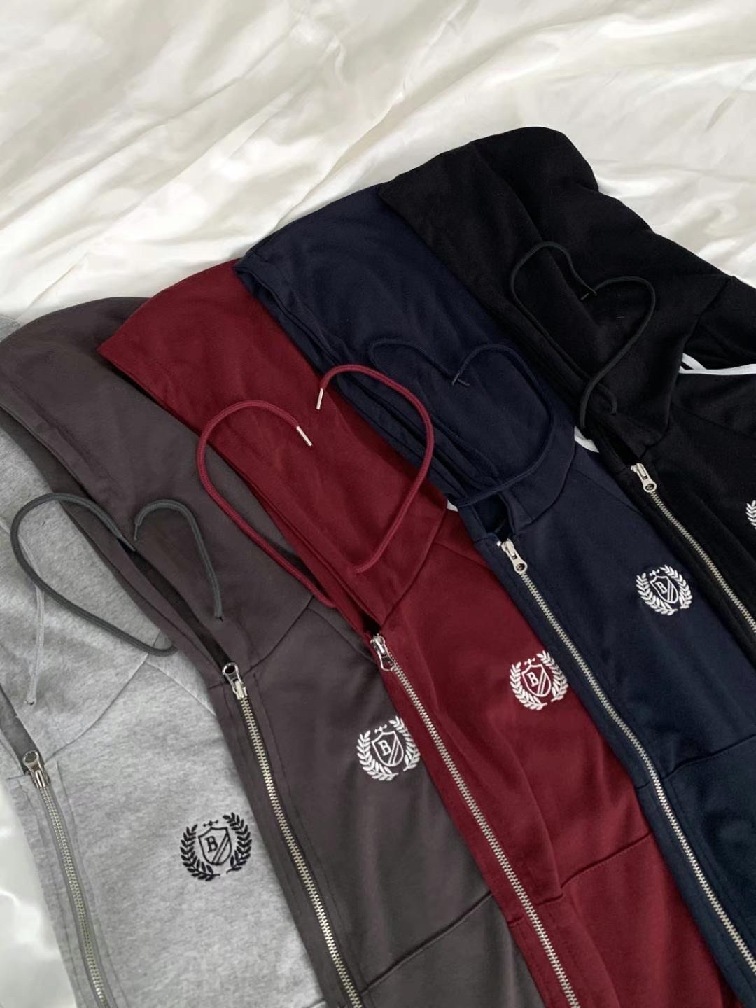 韓國襟章sporty拉鍊jacket