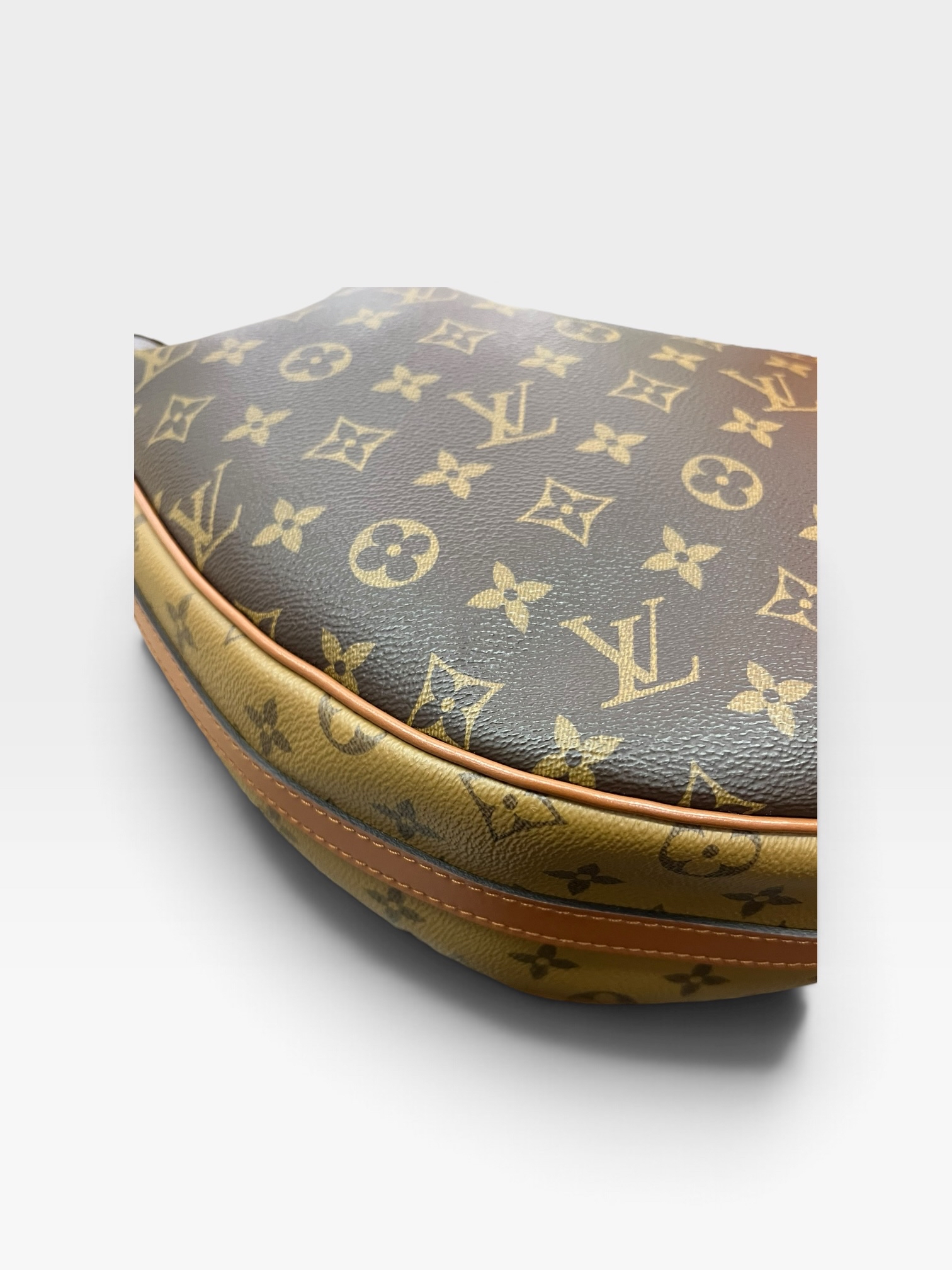 Pre-owned LOUIS VUITTON Loop Hobo Monogram Reverse / Product Code: 102501