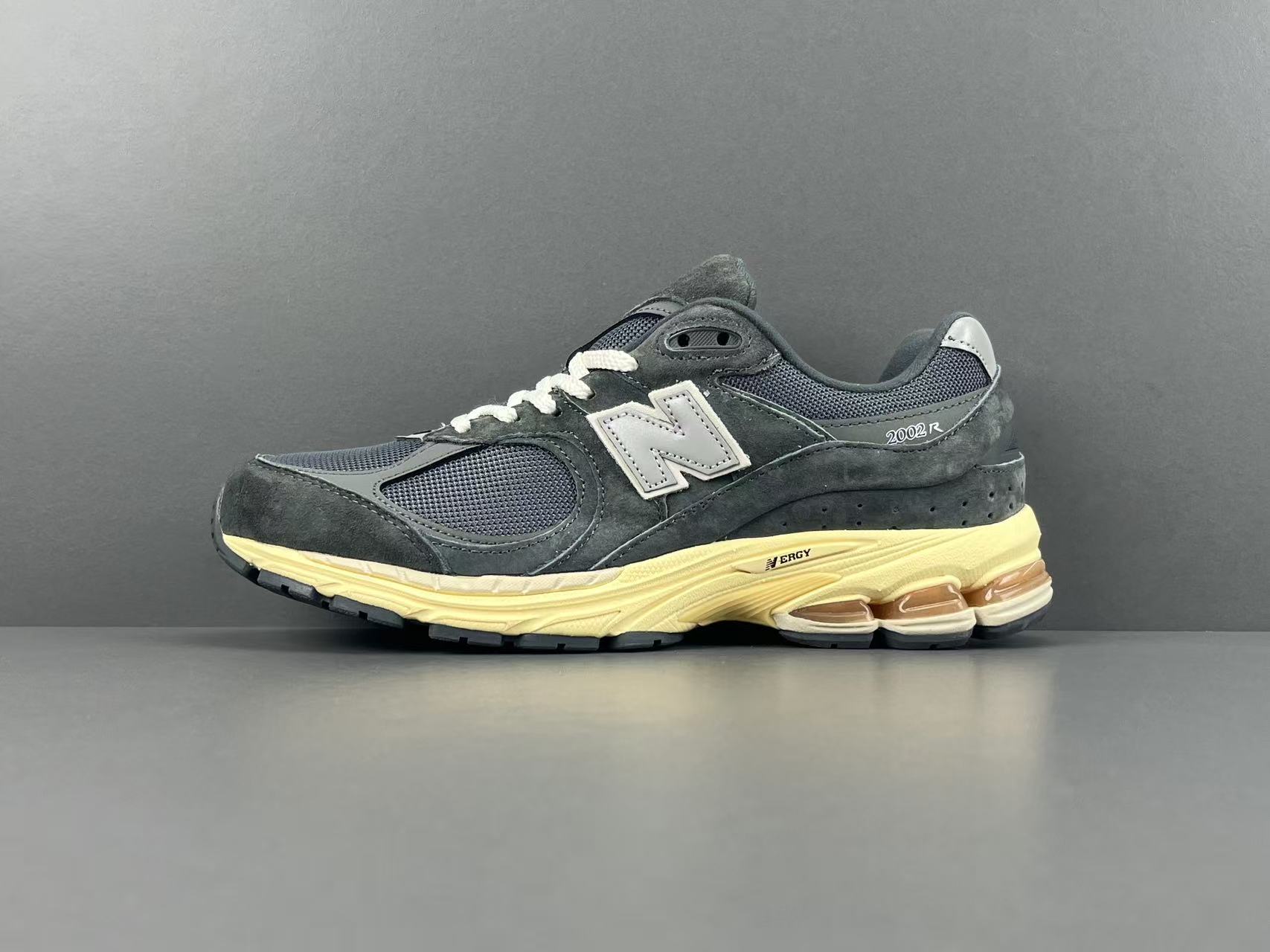 New Balance 2002R ML2002RHQ