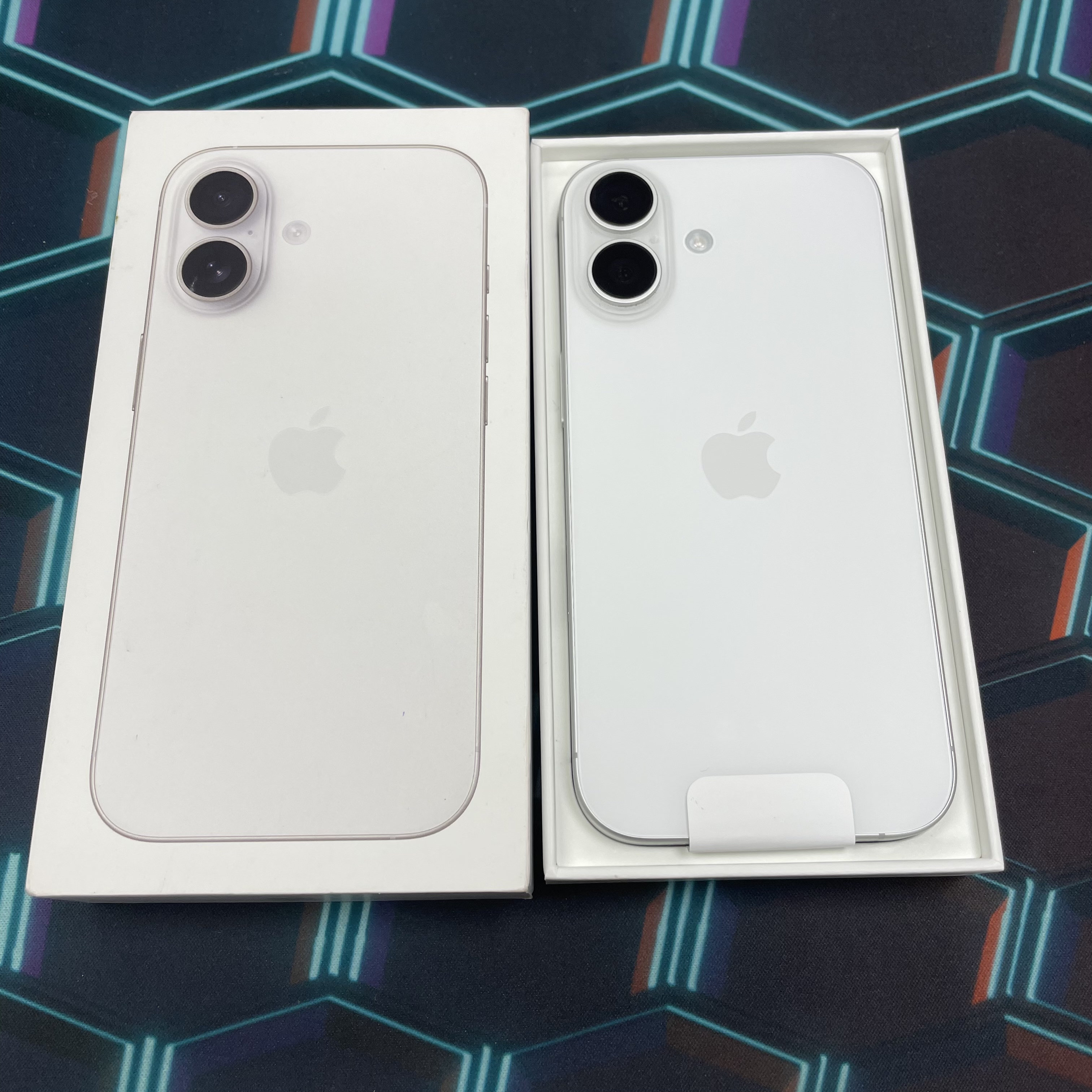 *6456 17 完美機 256GB 電98 白色 White