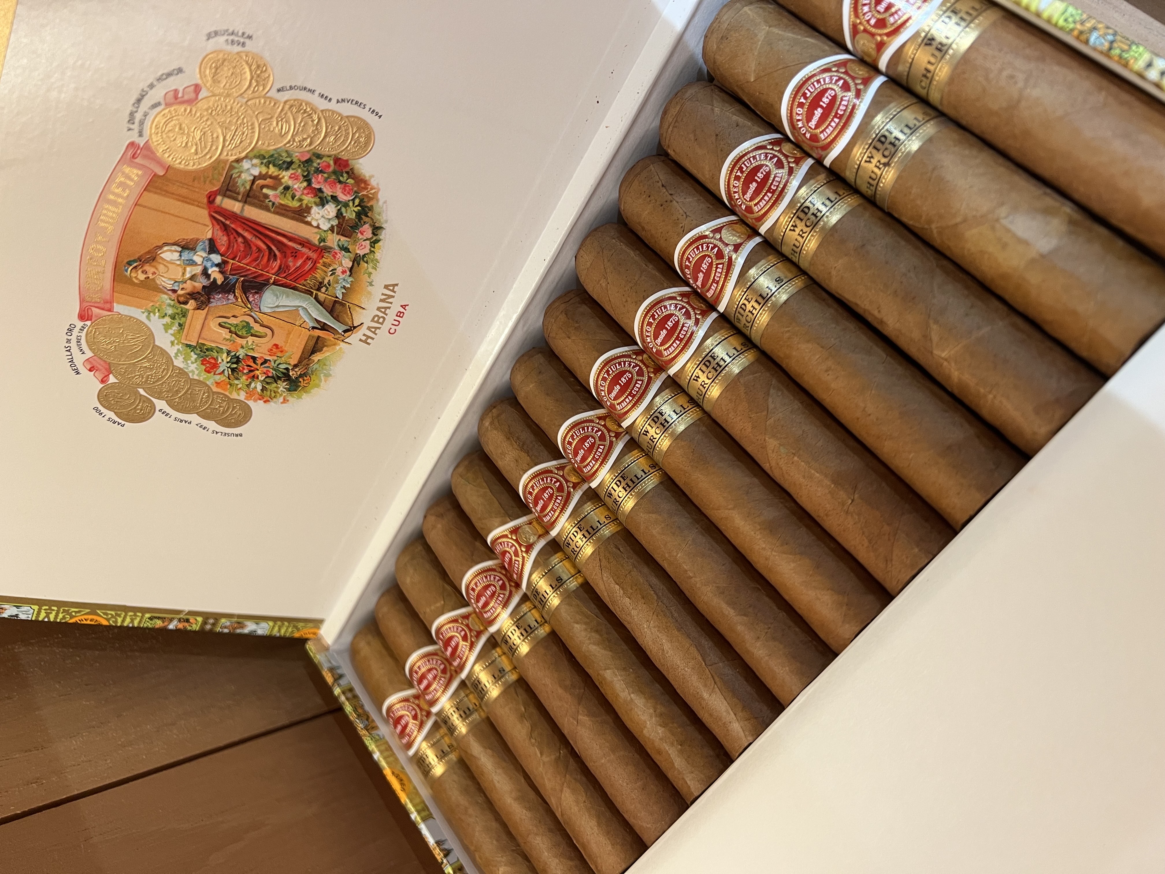 ROMEO Y JULIETA羅密歐寬丘（25支）