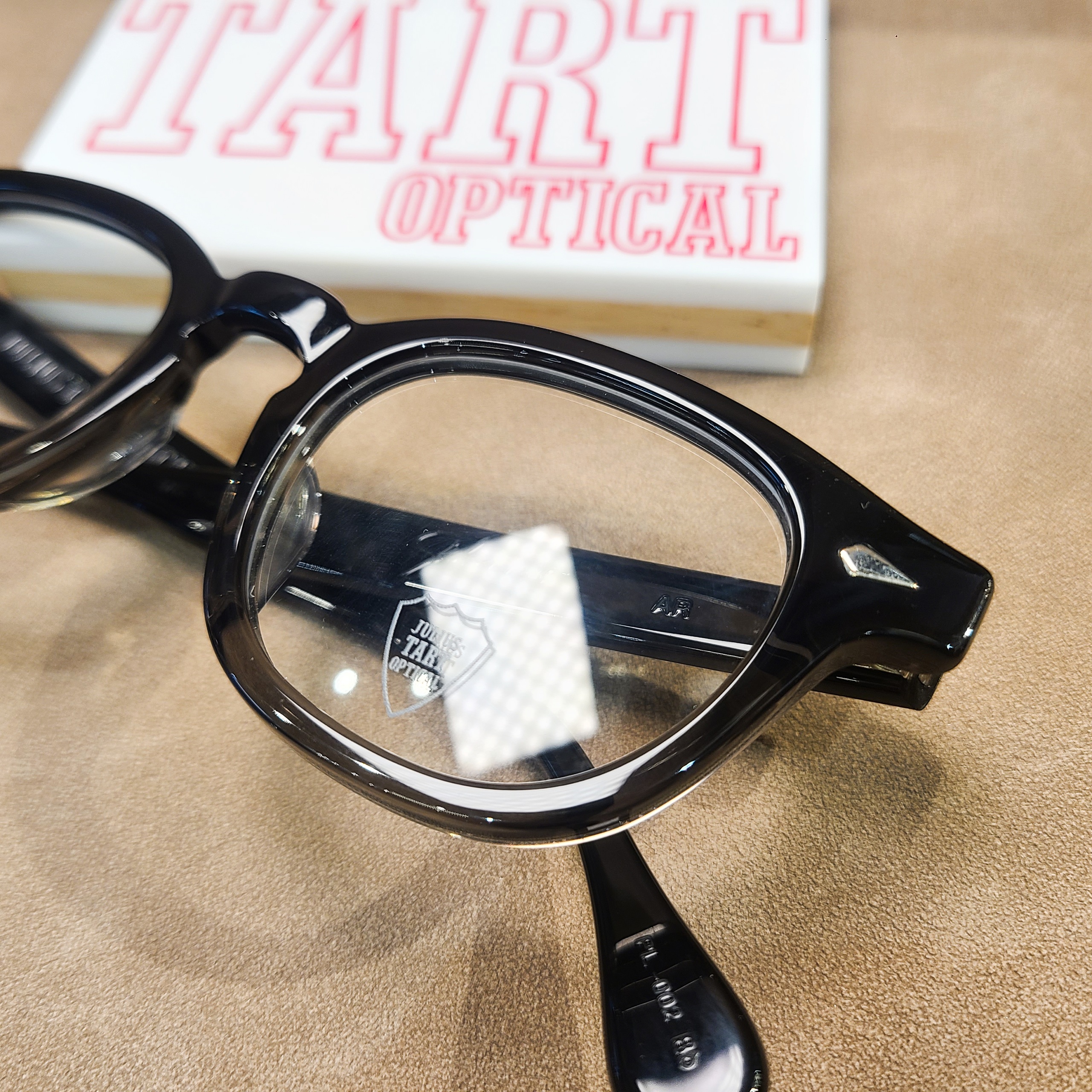 ワンピなど最旬ア！ JULIUS BLACK 46◻︎22 AR OPTICAL TART 小物