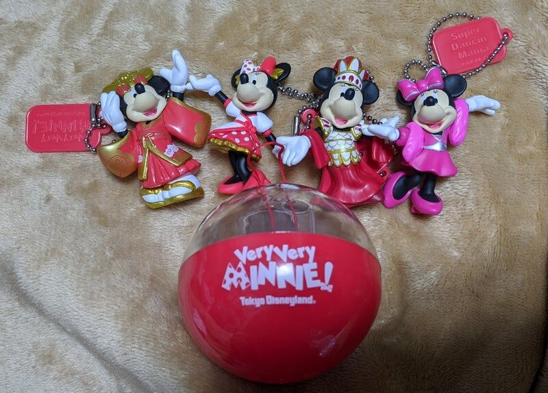 [現貨] [東京迪士尼] VERY VERY MINNIE | 扭蛋 {TF2402098}