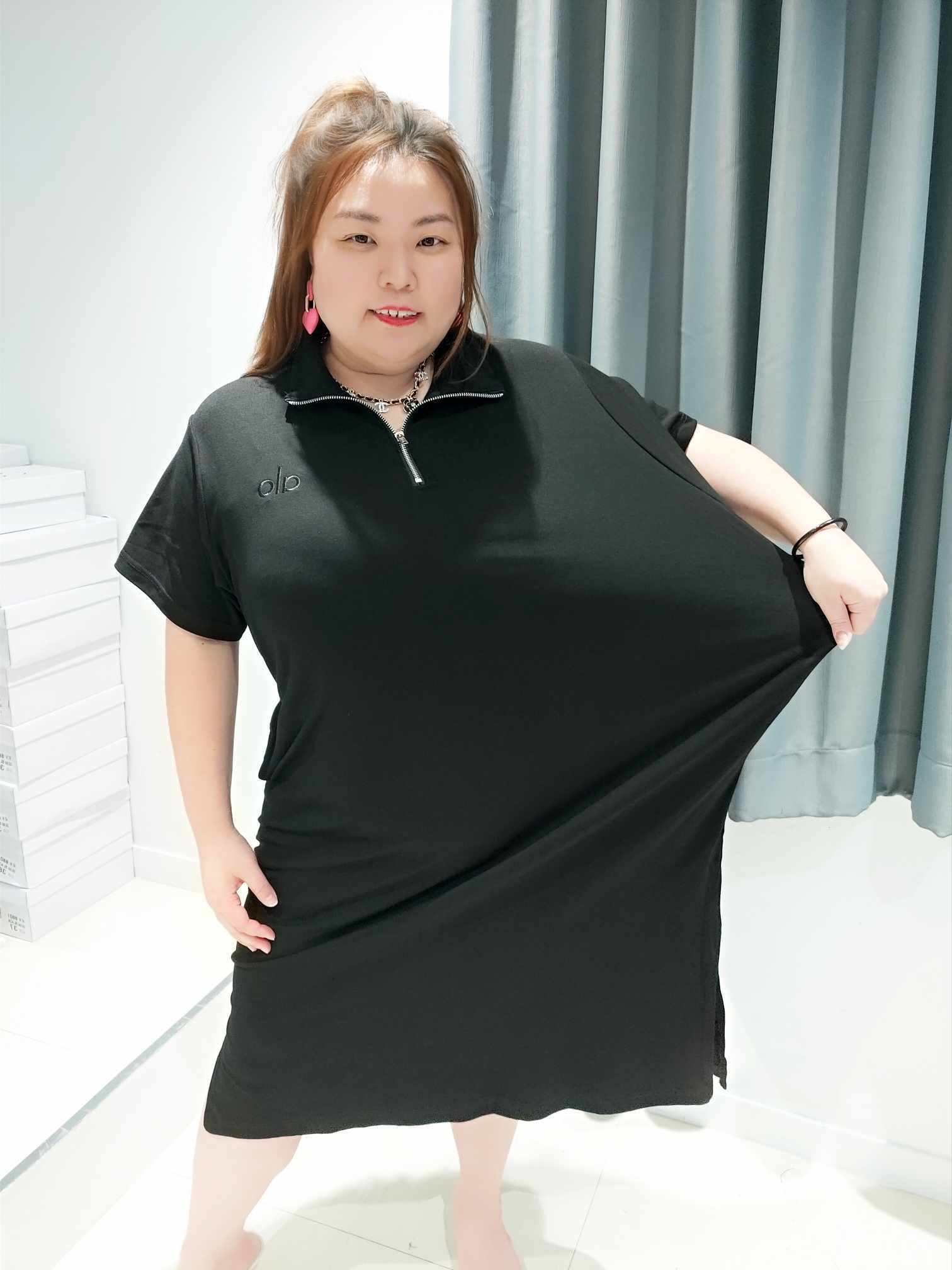 DOA13  Alo拉链设计单色连身裙