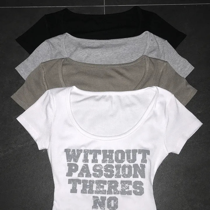 Ribbed Scoop Neck Graphic Top