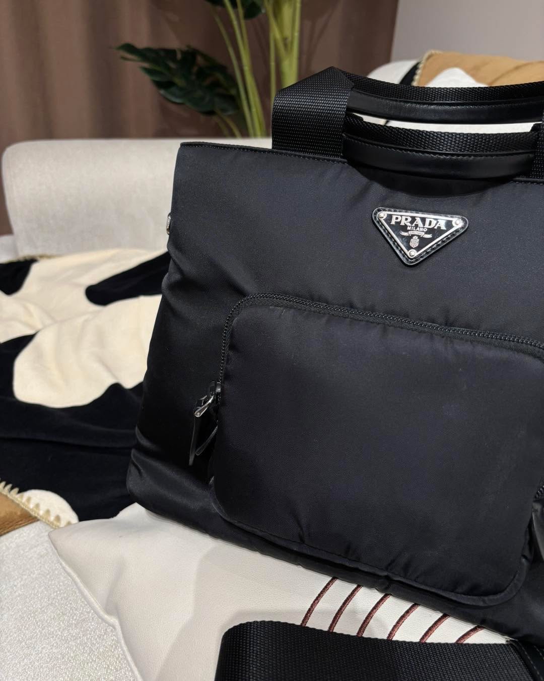 Prada nylon 2way re-nylon Bag100%Authentic, 98%new✅dust bag 