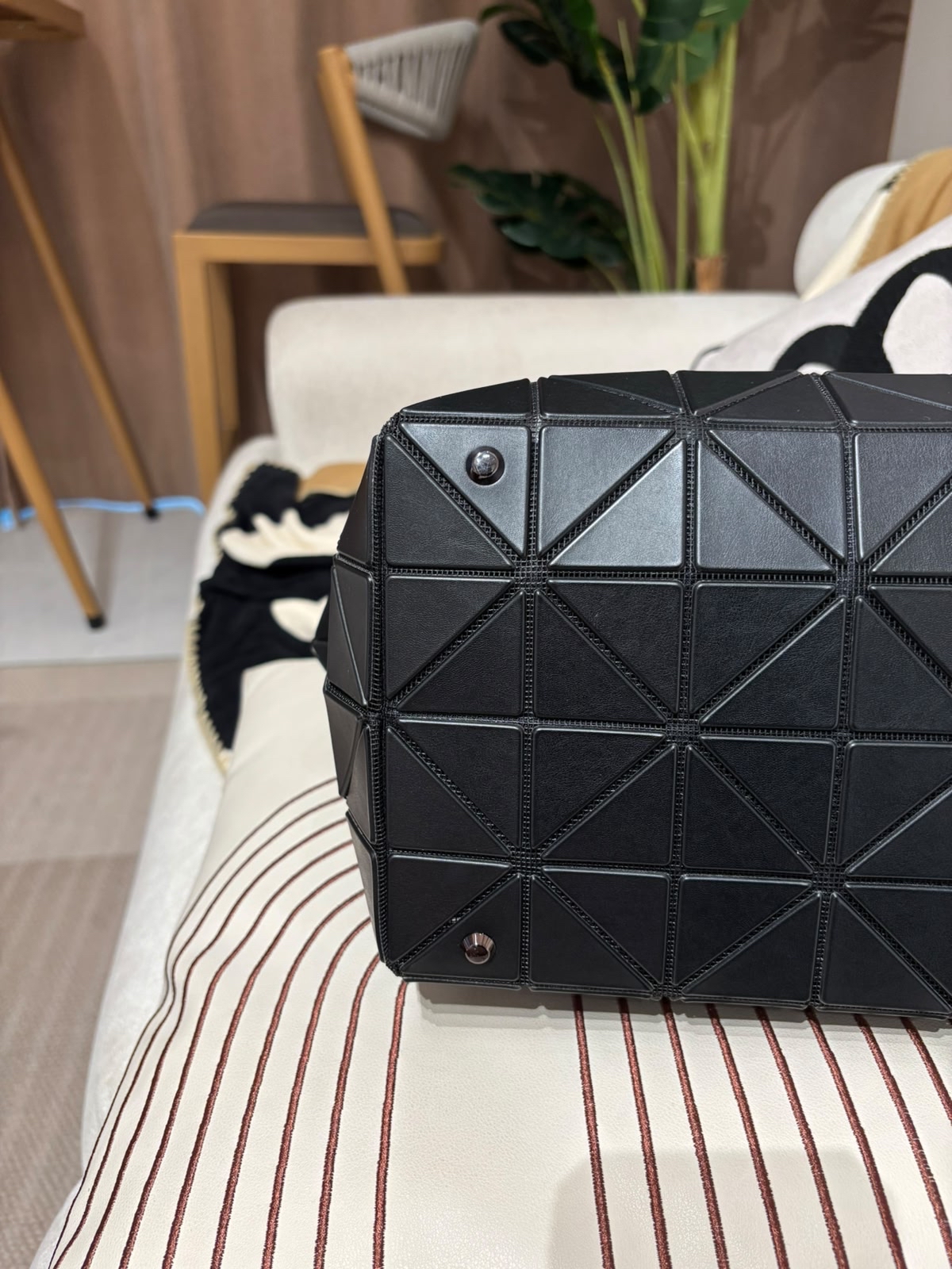 Issey Miyake Bao Bao Boston Bag 100%Authentic, 98%New ✅Dust bag