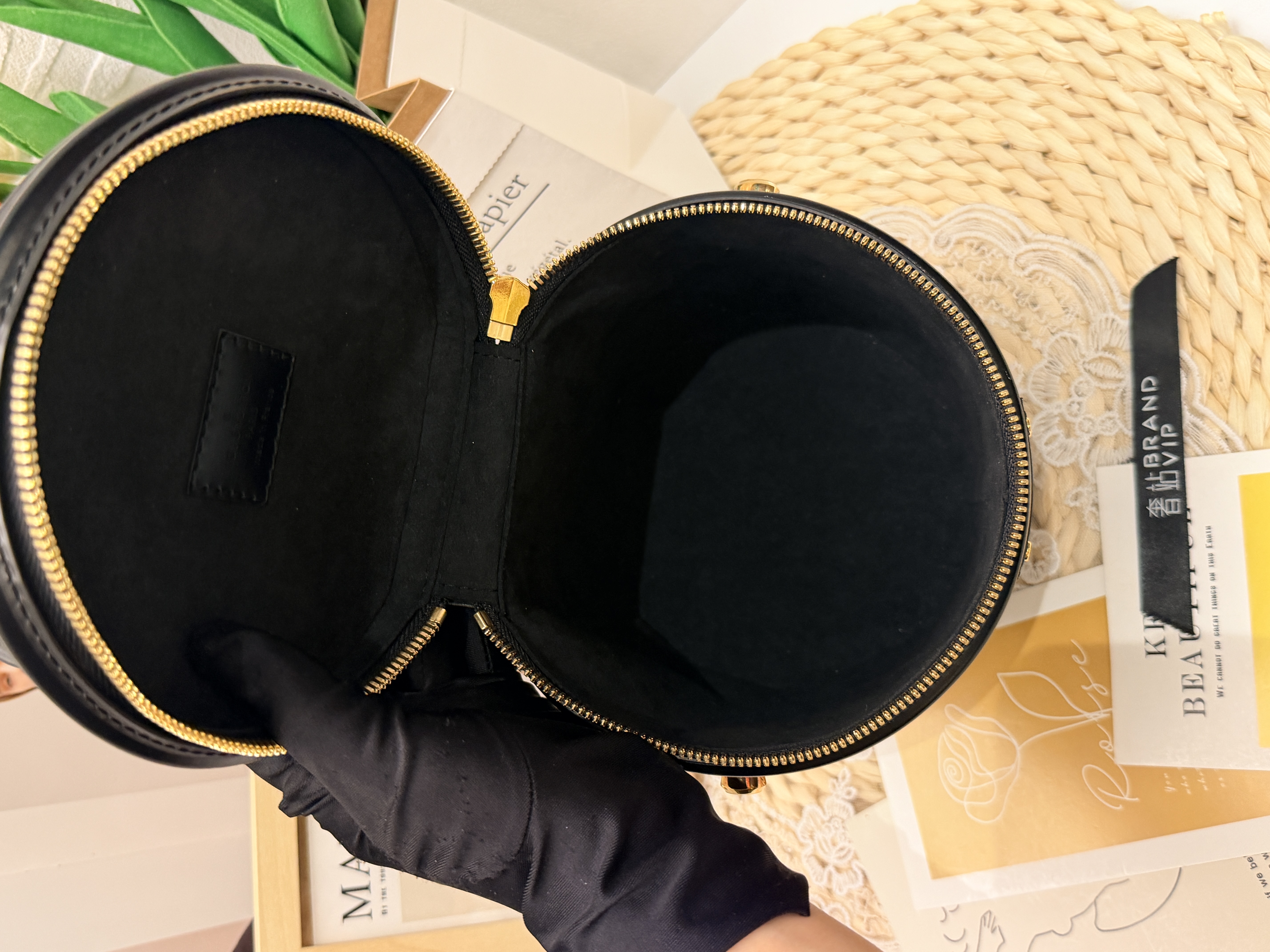 LV Monogram Reverse Canvas Cannes Bag(芯片款 近新閒置未使用）