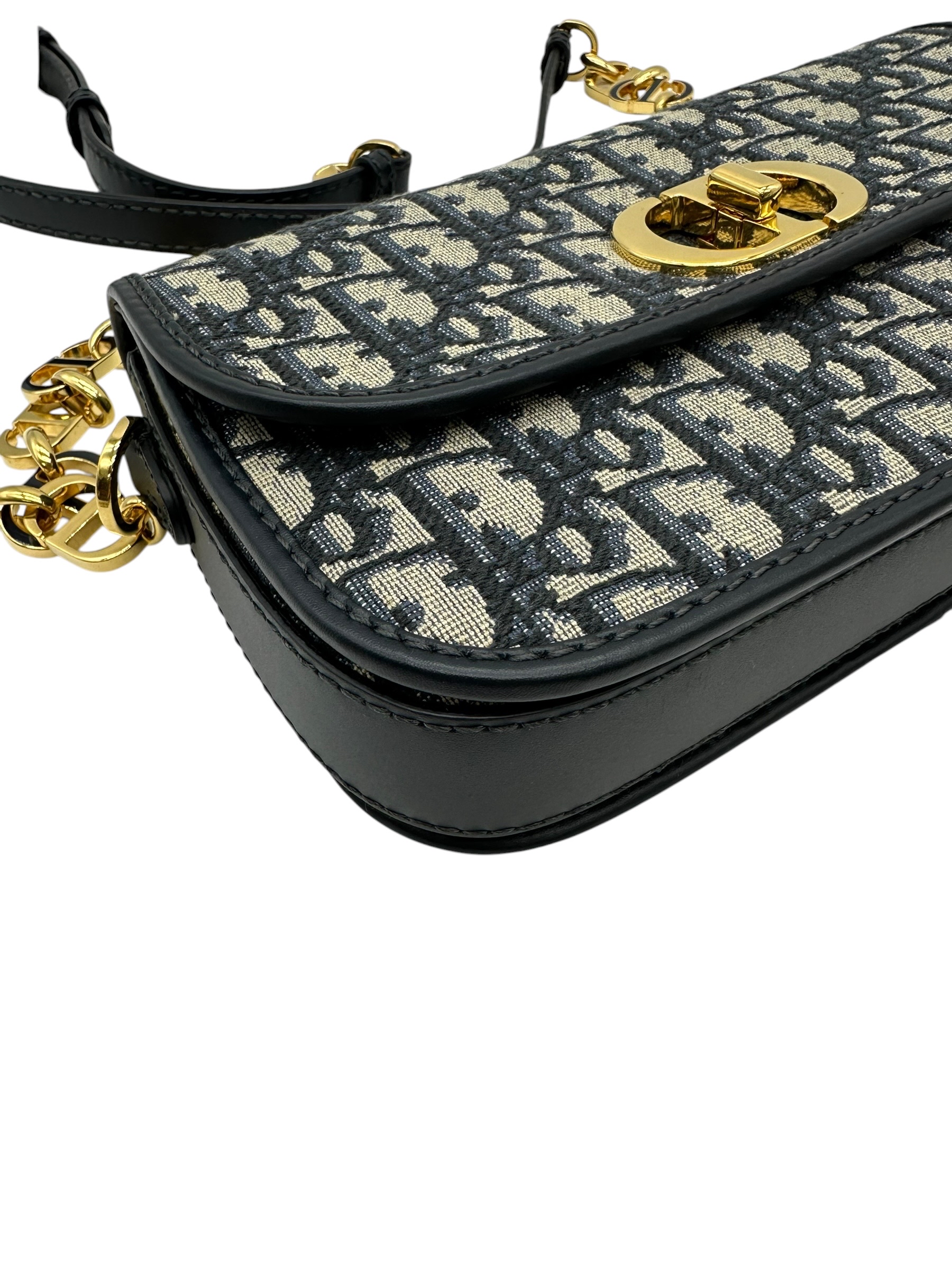 Pre-owned DIOR 30 Montaigne Avenue bag / Product Code: 070610