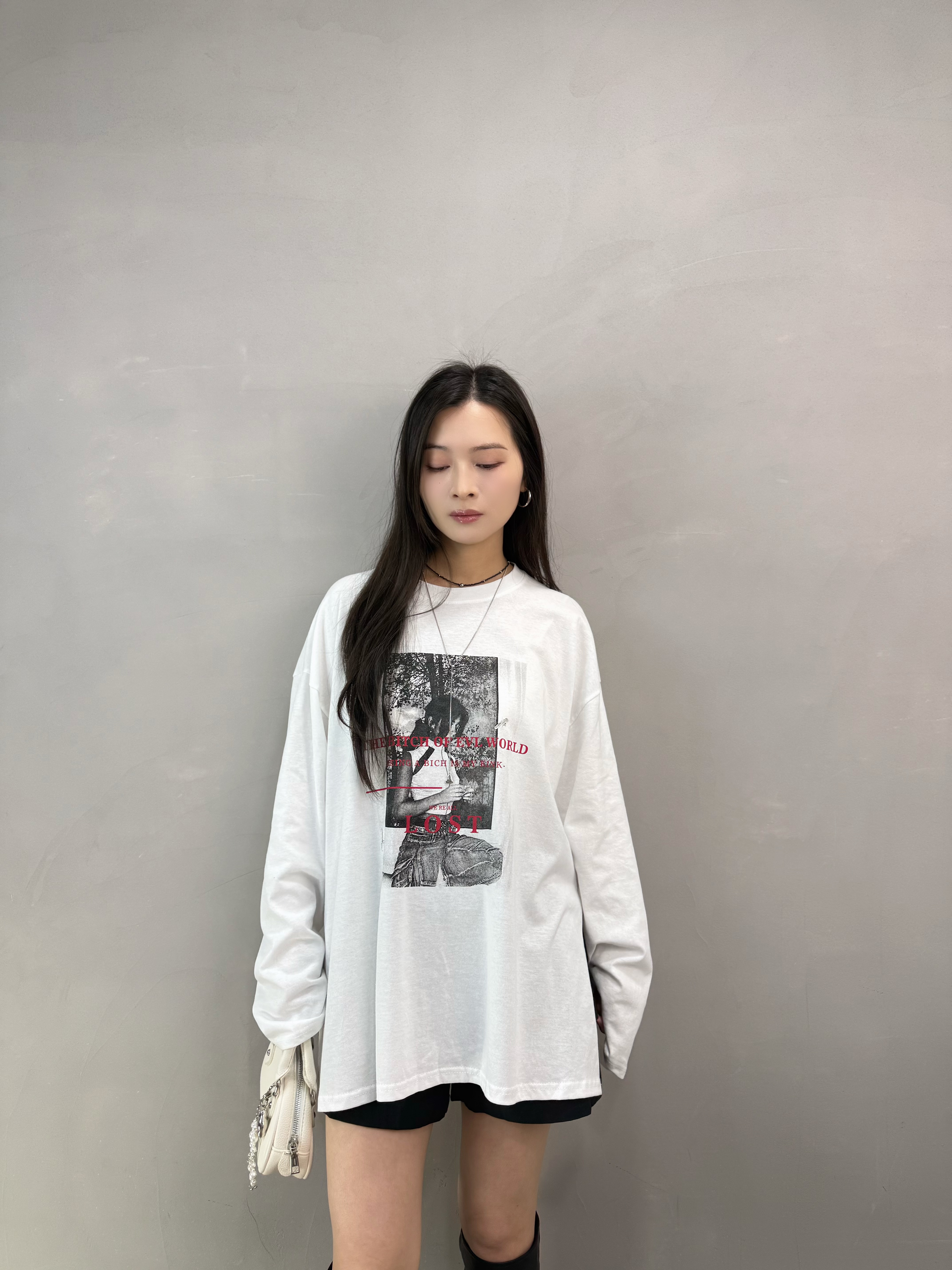 H16 人像開叉tee