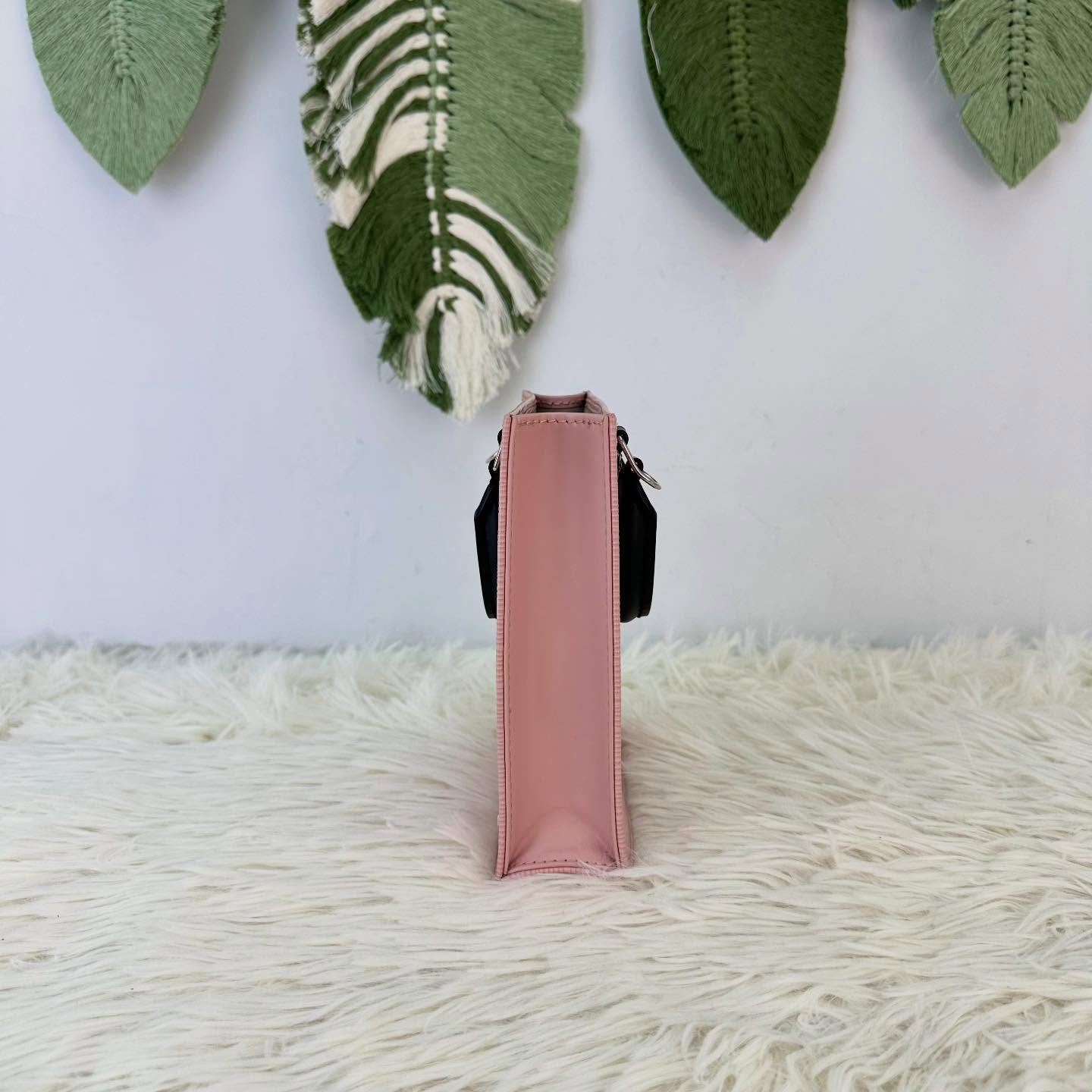 LV🤍PRE OWNED Petit Sac Plat 水波紋粉色琴譜包 🩷