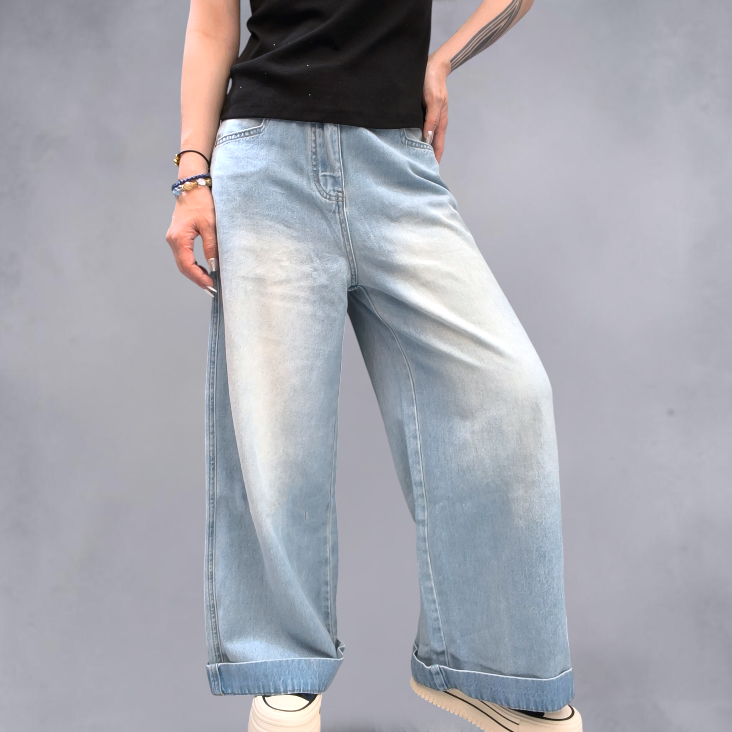 洗白闊筒牛仔褲