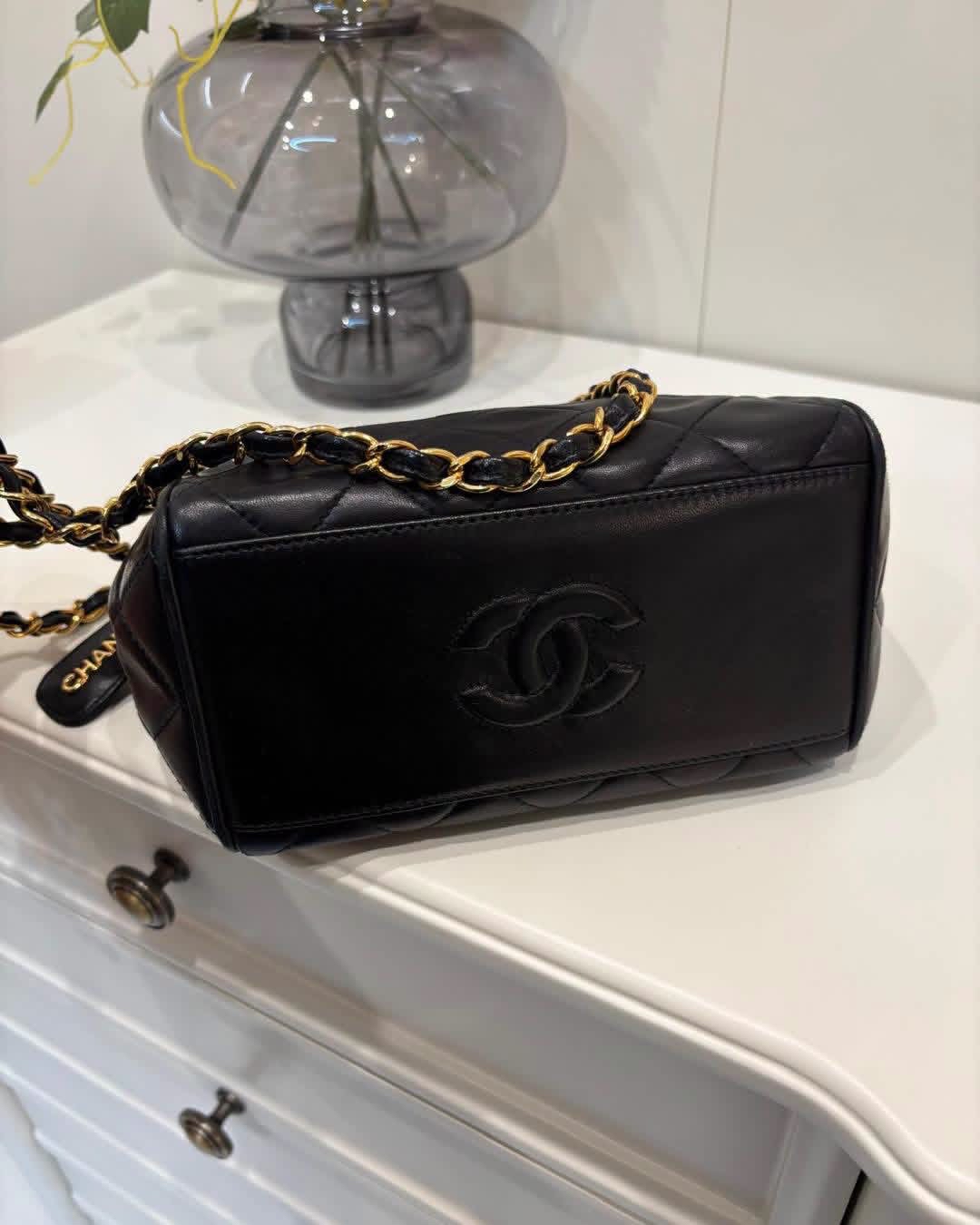CHANEL Matelasse Chain Vintage Shoulder Bag Black 100%Authentic, 95%New ✅3Card✅Dust bag