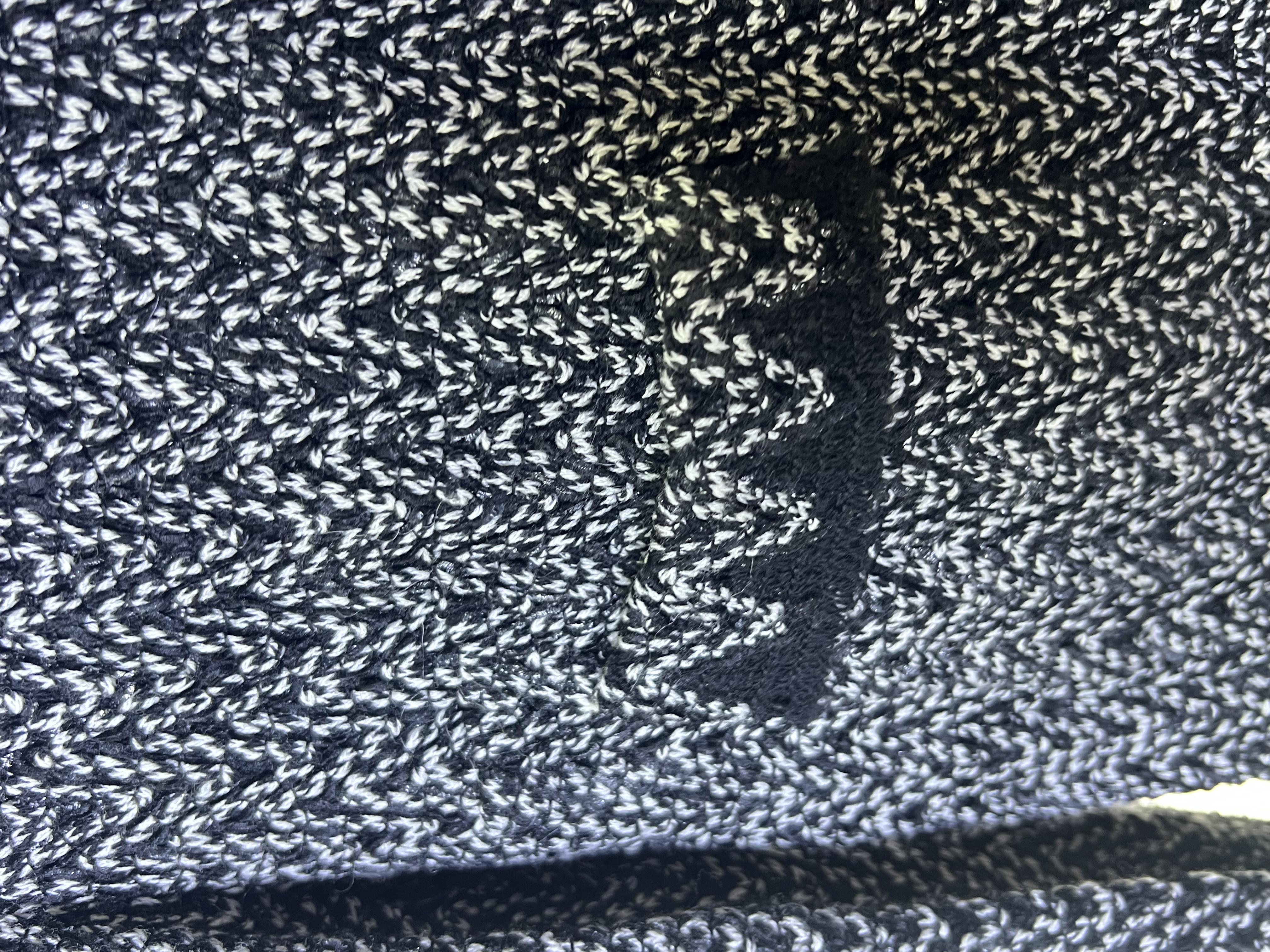  Pre-Owned Chanel Zigzag Trim Tweed Jacket / Product Code: 26041918