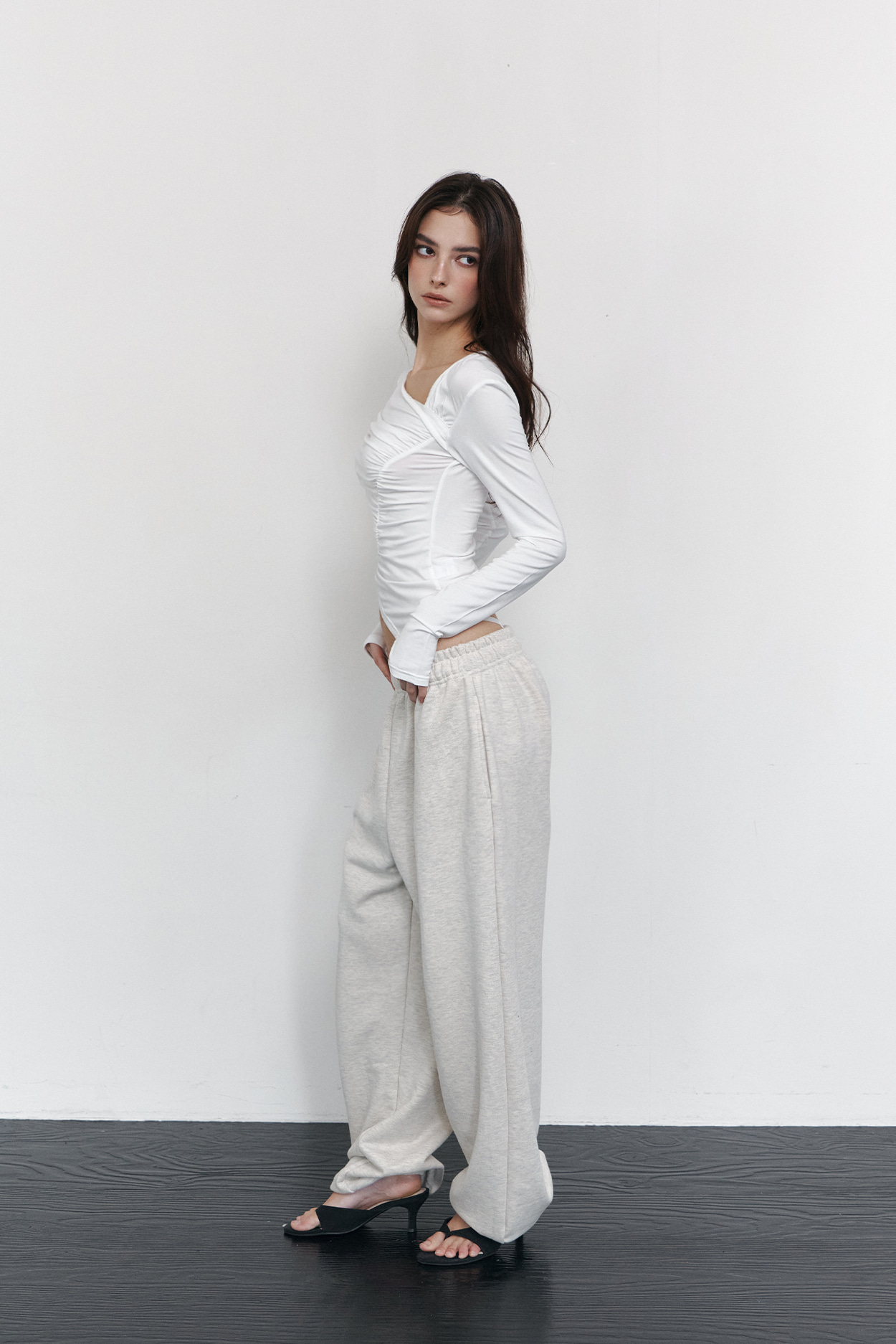 pleaseNOFOLLOW - Sadie Unbal Shirring Long Sleeve Top (White)
