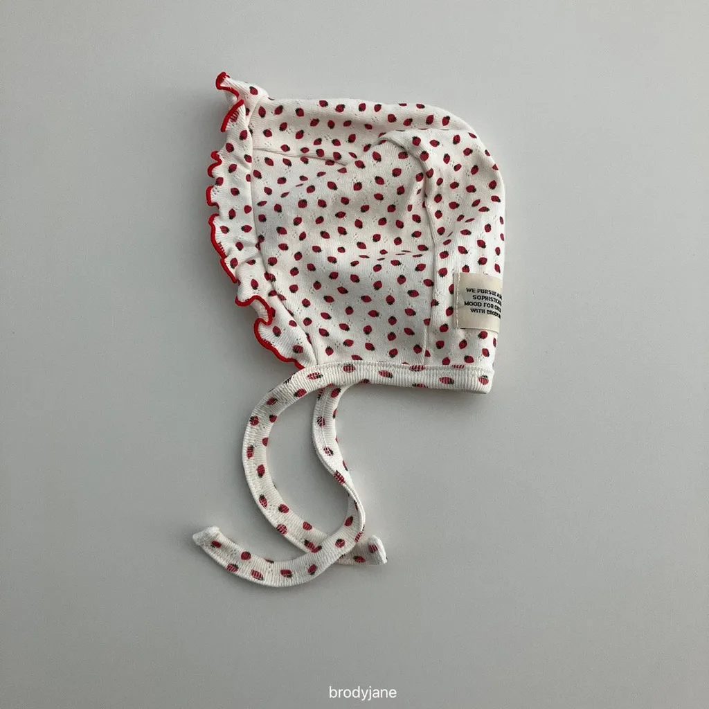 🇰🇷Brodyjane bonnet/bib/socks