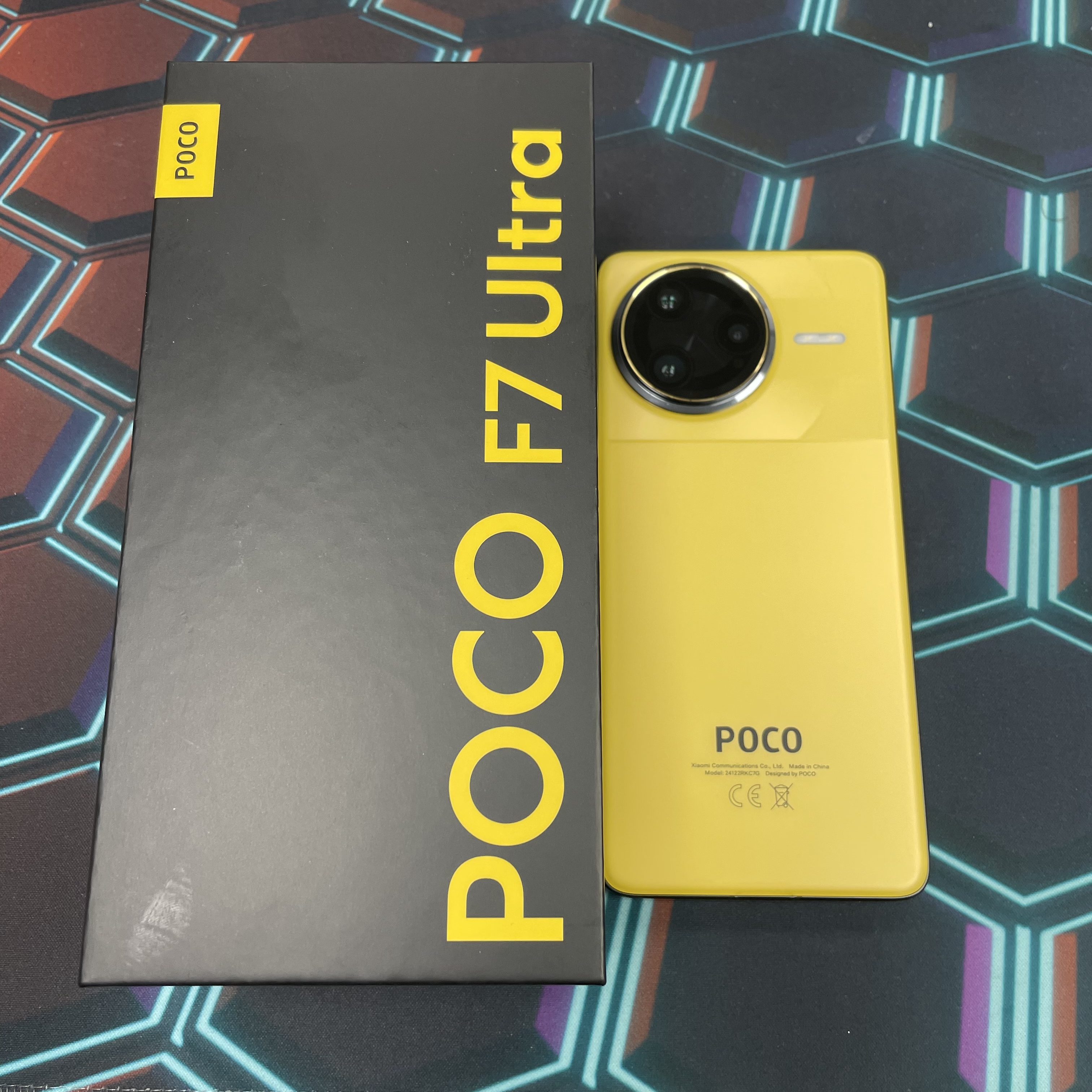 *6864 POCO F7 Ultra 勁靚機 16+512GB 黃色 yellow