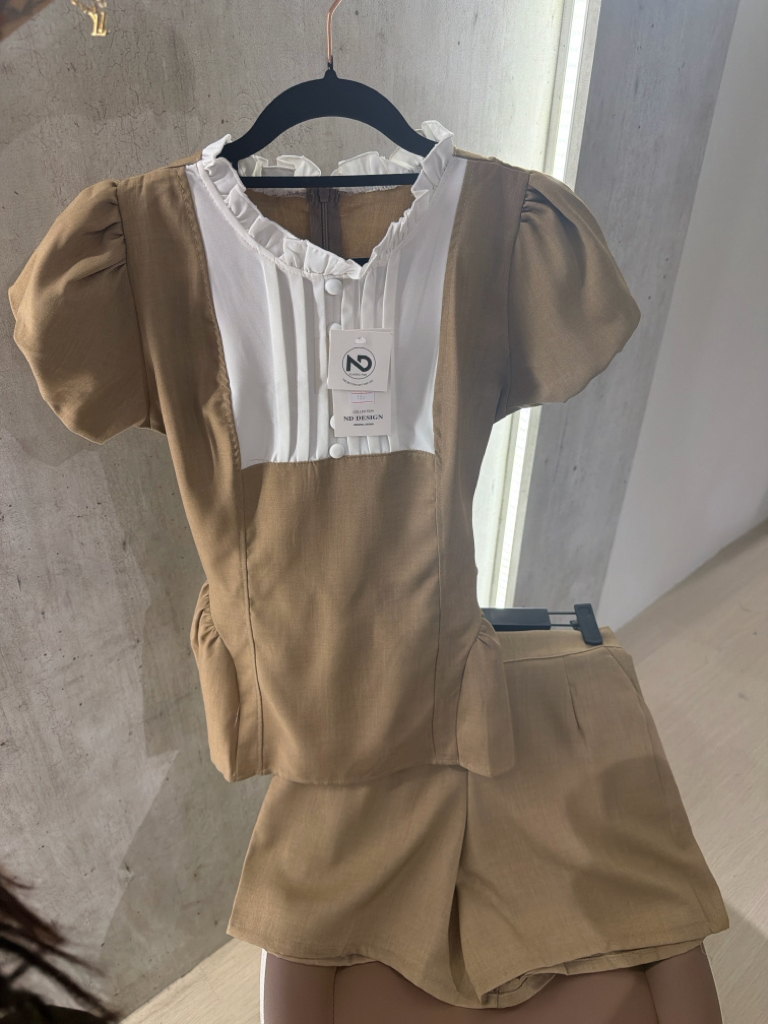 田園風復古泡泡袖褶皺洋裝两件套