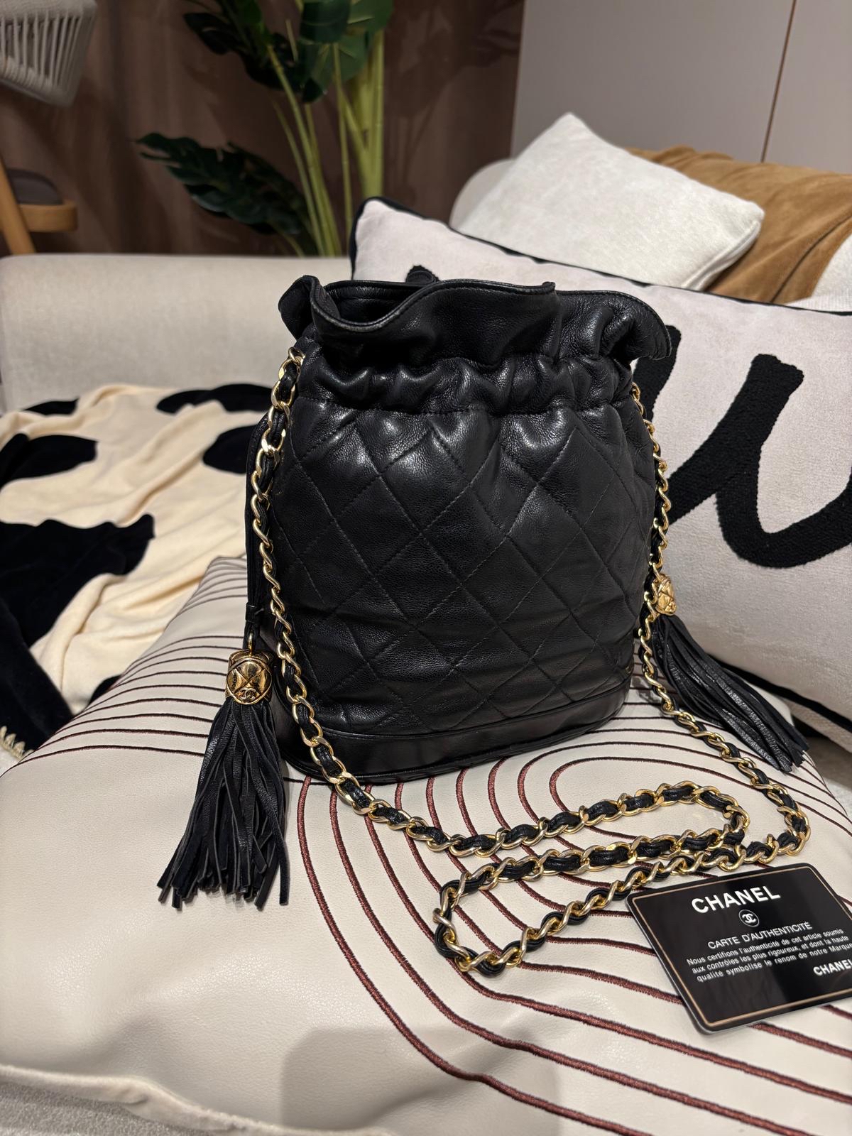 Chanel Vintage Bucket Bag 100%Authentic, 90%New✅Card