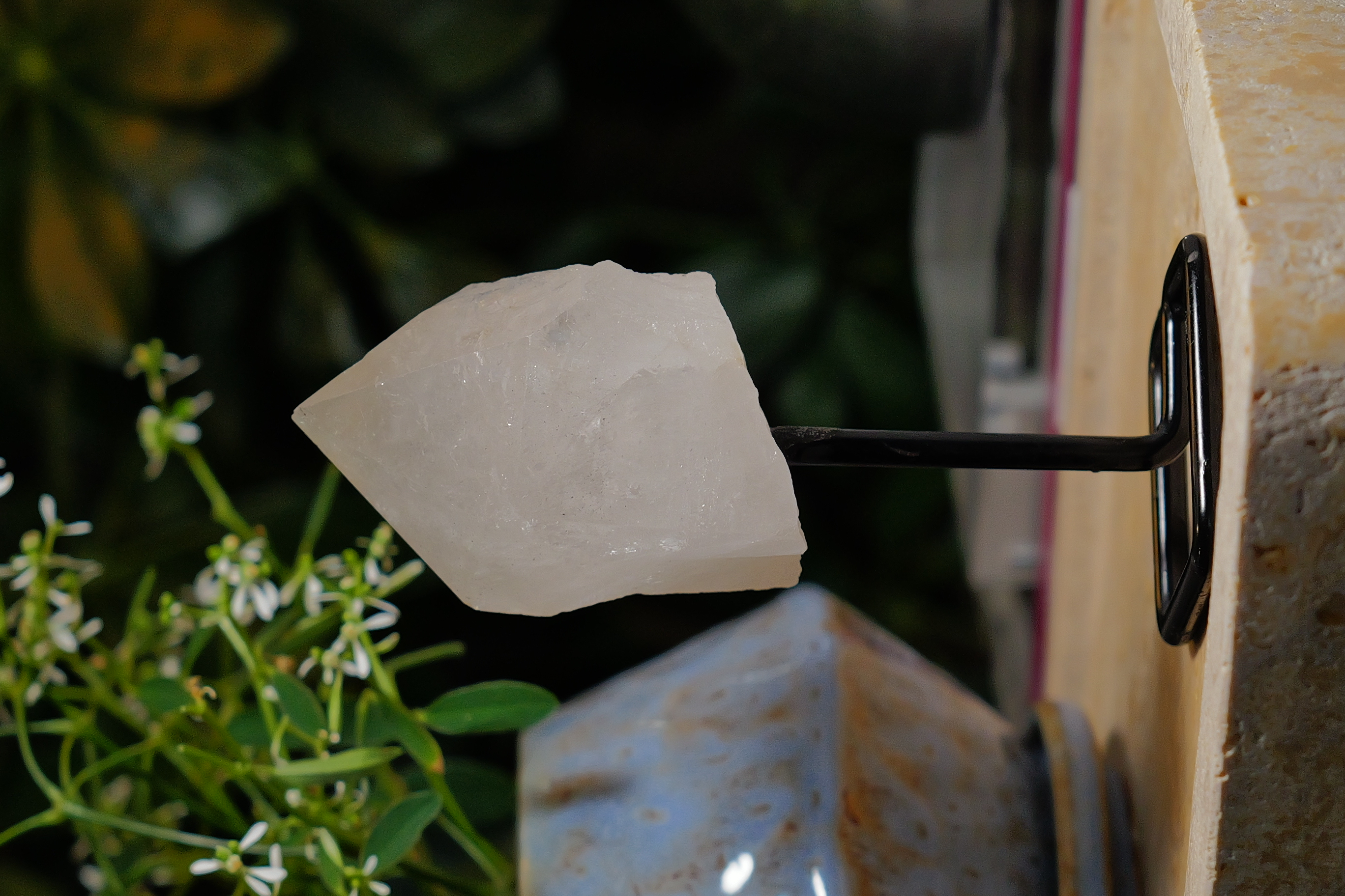 ༒12.8cm 白水晶塔尖 連托架擺設༒ CQ.7096H8NG2A2-RA30*3NJ