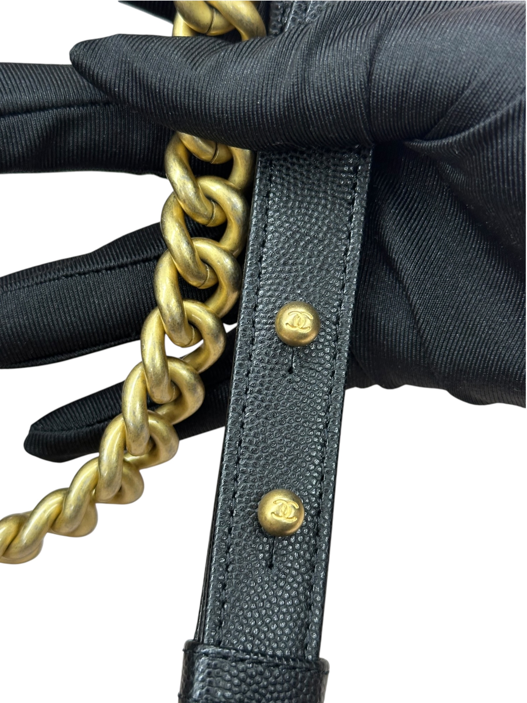 Pre-owned Chanel Boy 25 Flap Bag Calfskin / Product Code: 082103