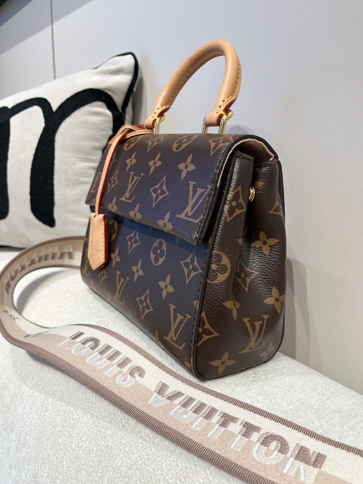 LV Cluny Mini Bag Monogram 100%Authentic, 98%New ✅Key Lock✅Dust bag 