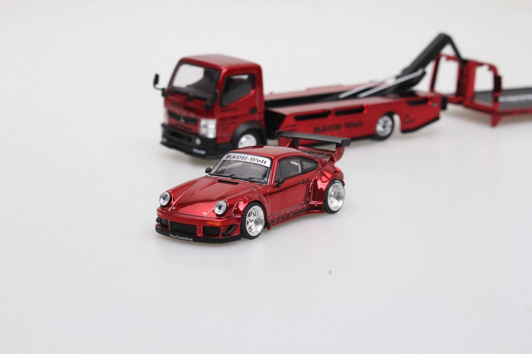 POP RACE X Hong Kong Toy Car Salon 2026 Exclusive the RWB 930 & RWB TRUCK (PR640548/549) 香港車仔展2026限定 POPRACE 