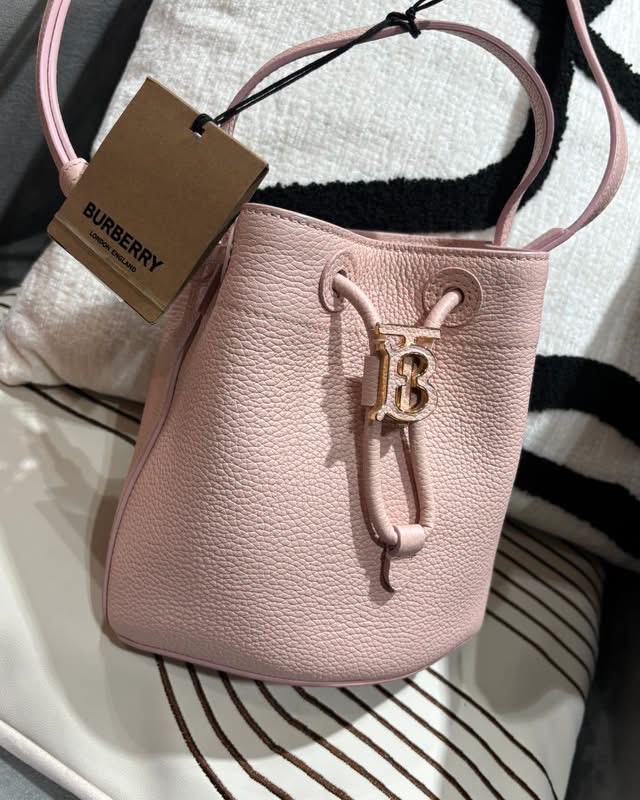 BURBERRY Calfskin Mini TB Drawstring Bucket 2 way bag 100%Authentic, unused 未使用品 ✅Dust bag✅tap 