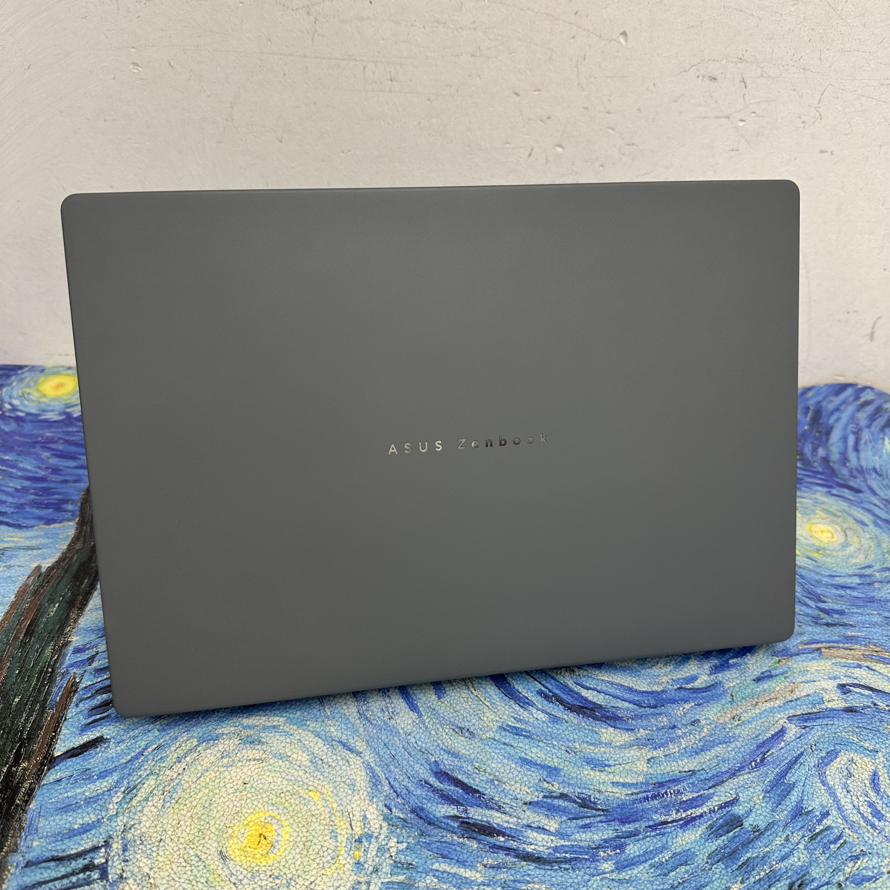 #6083 重量980克 Asus Zenbook A14 14寸2.8K OLED 120Hz Mon Snapdragon CPU/32GB Ram/1TB SSD /Laptop / Notebook / Tablet / YouTube / Netflix / Win11/ Office / Work / PC