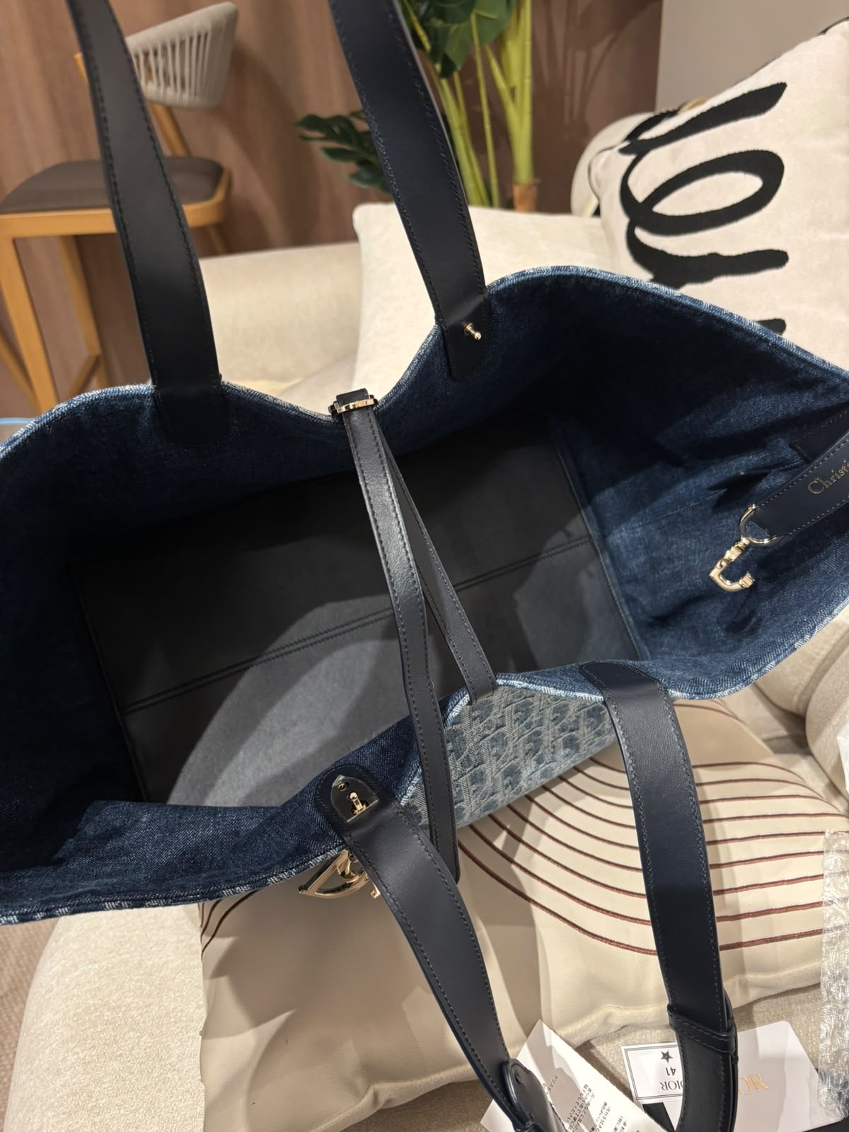 Dior Toujours 手袋 denim 牛仔布2way bag  100%Authentic, 98%new ✅certificate ✅dust bag