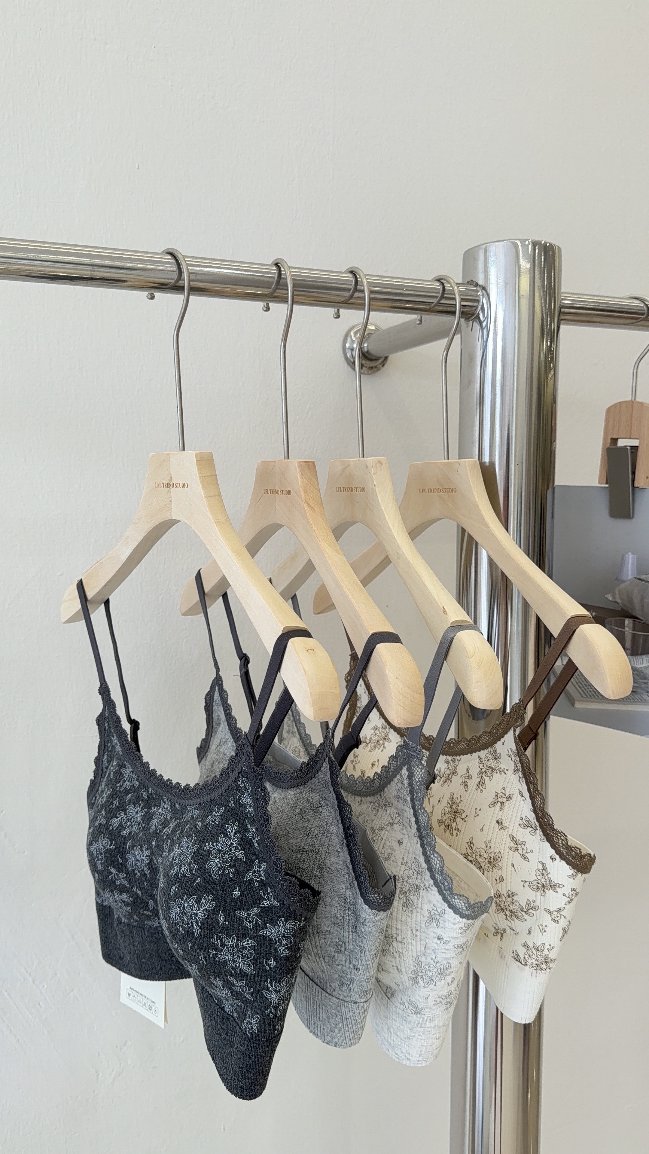 6630 纯欲田园碎花蕾丝吊带