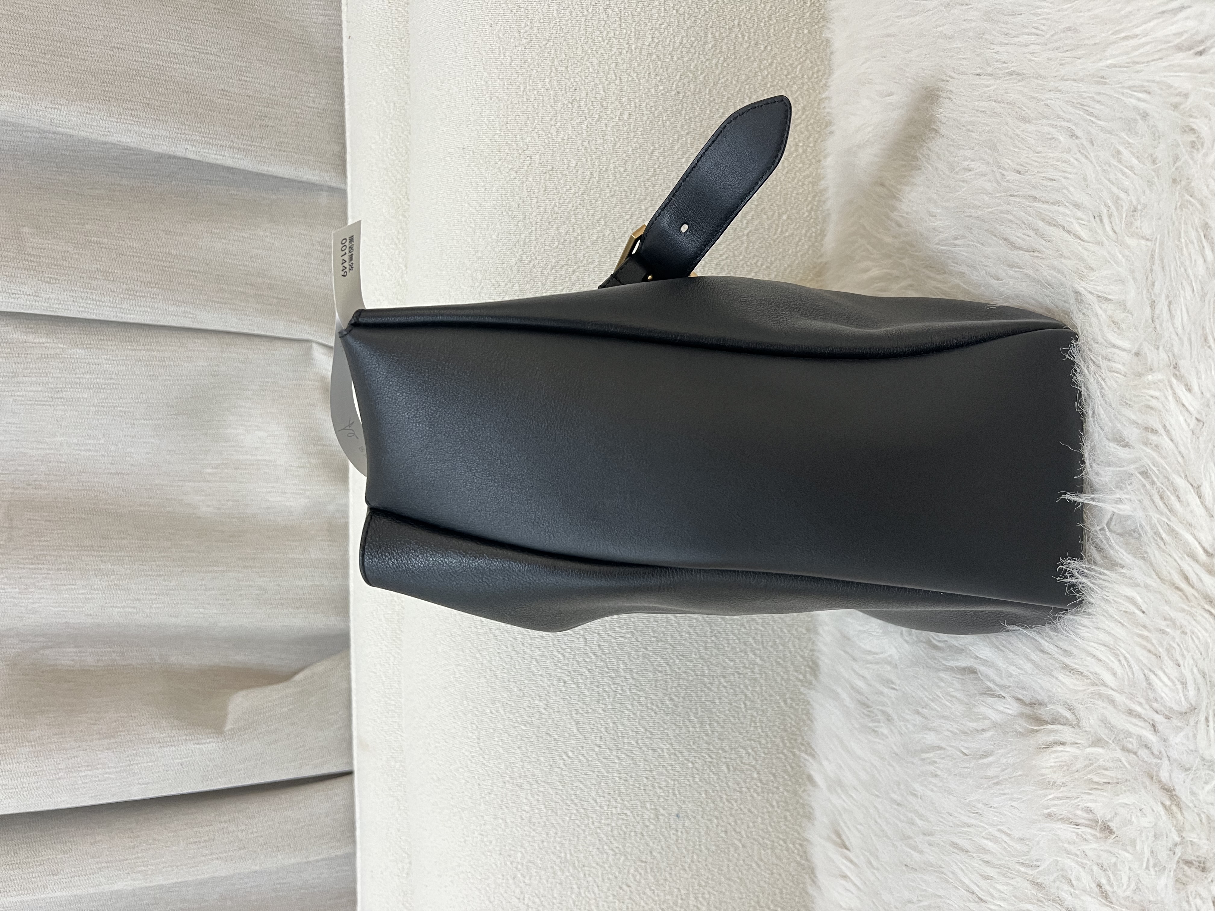 Pre-owned Saint Laurent Le 5 à 7 Supple Large Leather Shoulder Bag/ Product Code: 26022007