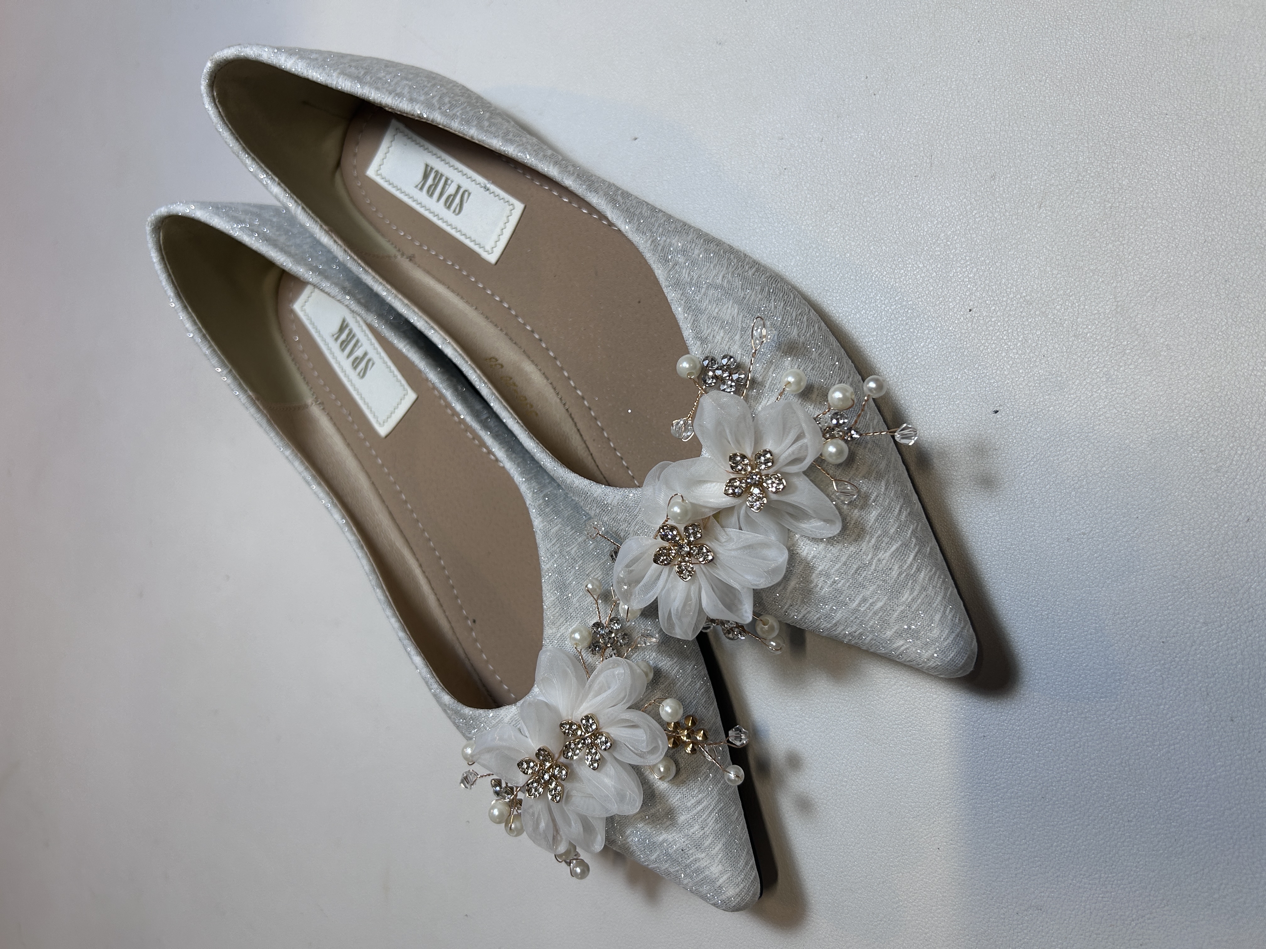 閃亮花朵閃石平底鞋