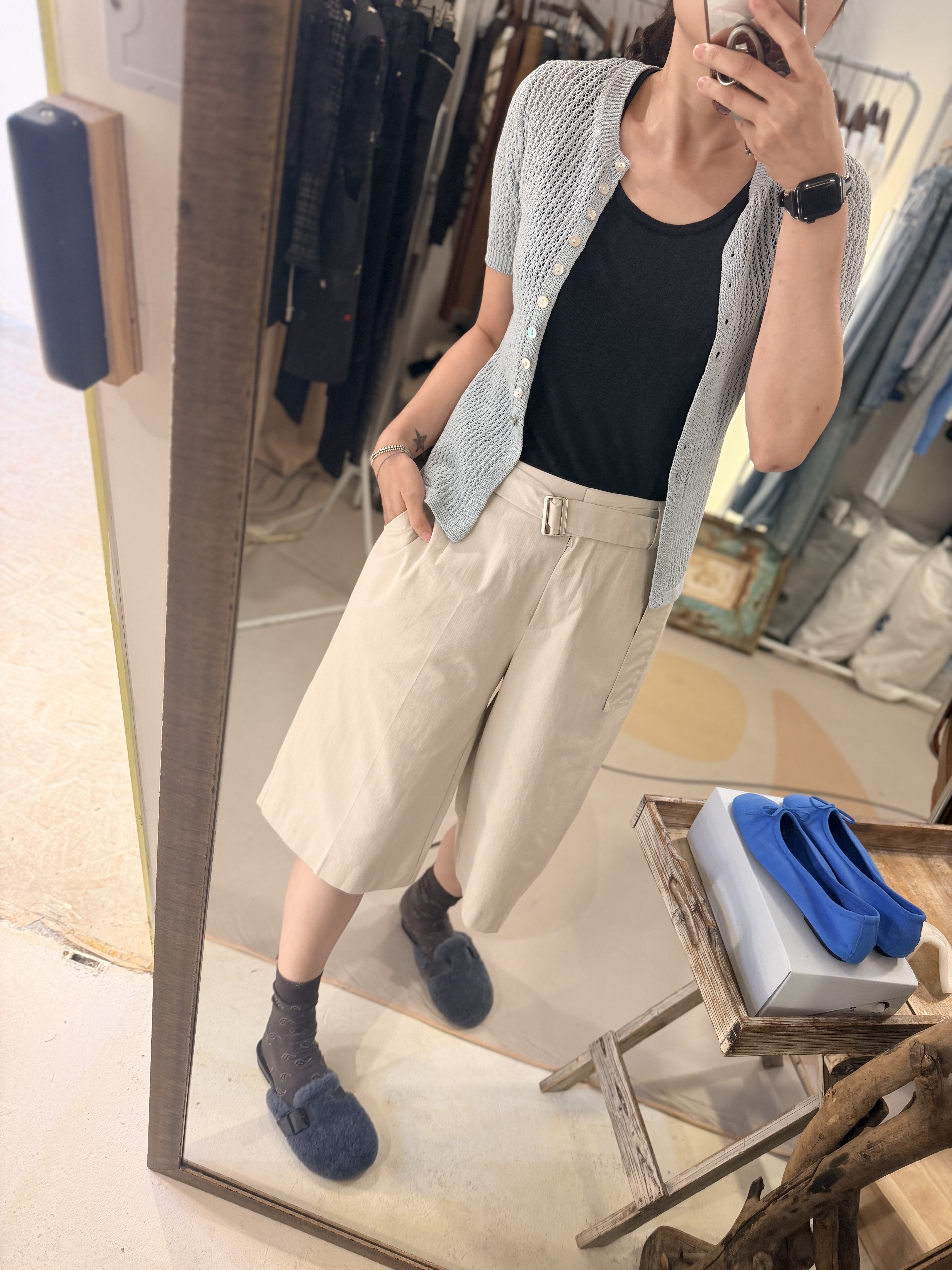 Shorts sleeve cardigan
