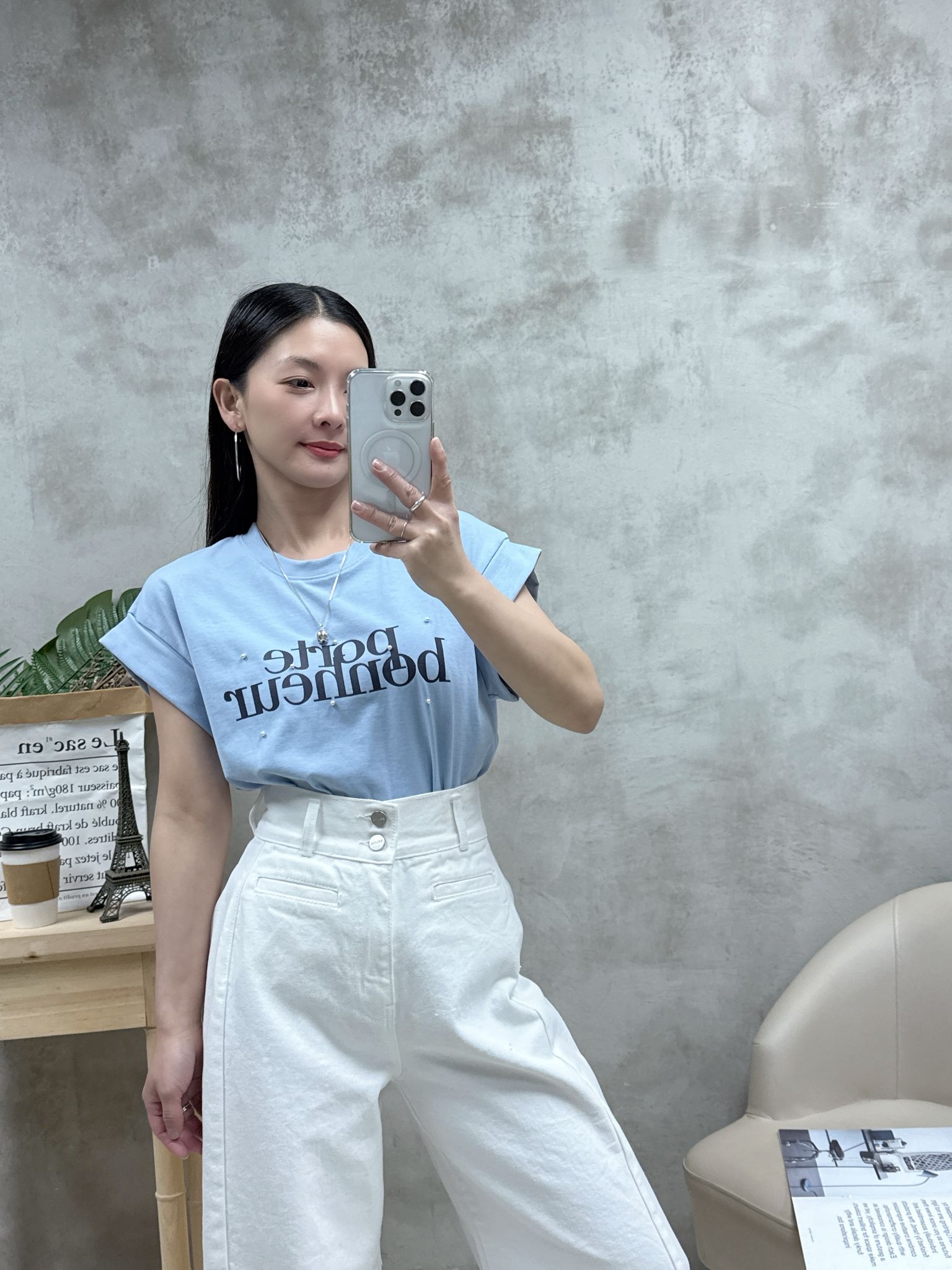 C15 真珠褶袖英文字Tee