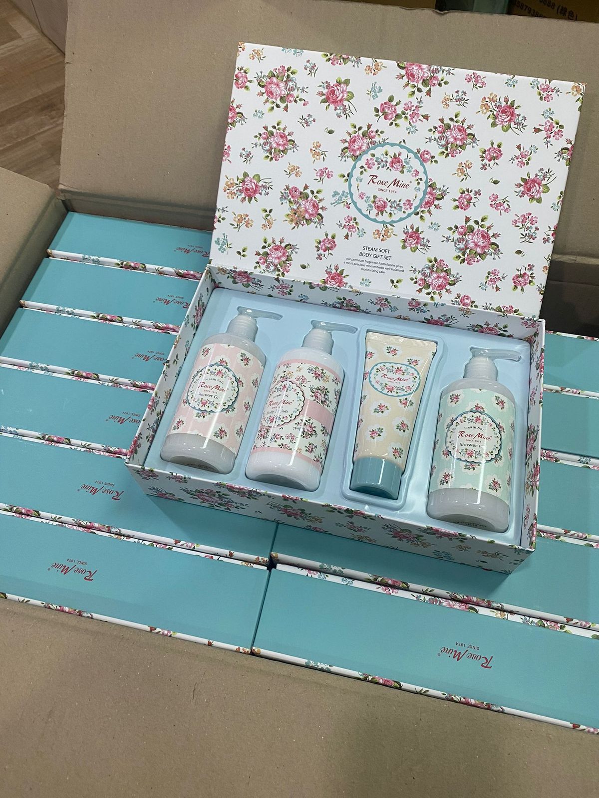 韓國製🇰🇷 RoseMine夢幻花香Lotion+Shower Gel+Body Lotion套裝. ✅ 現貨 ✅ ‼️ 售完即止‼️