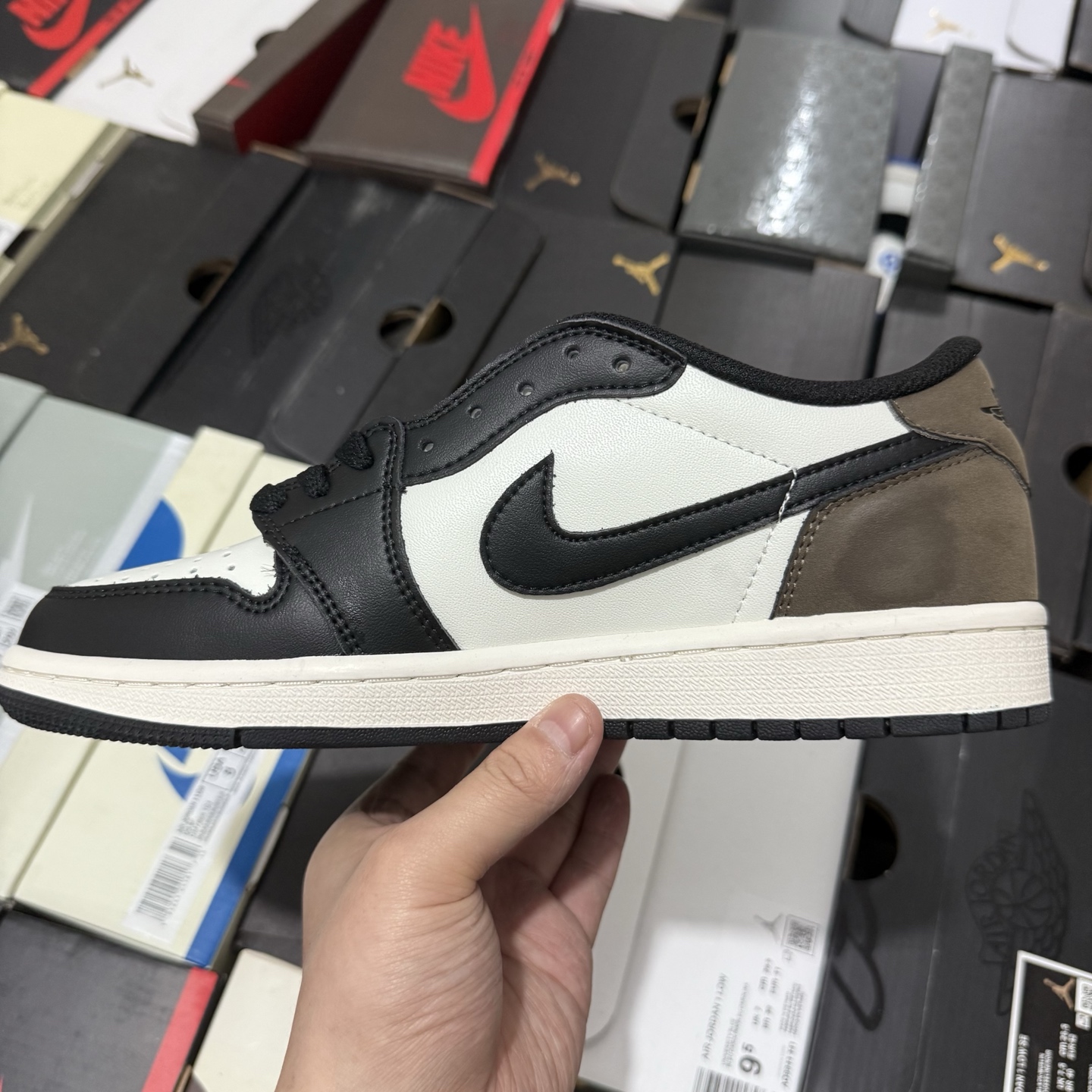 Nike Air Jordan 1 Low "Mocha" CZ0790-102