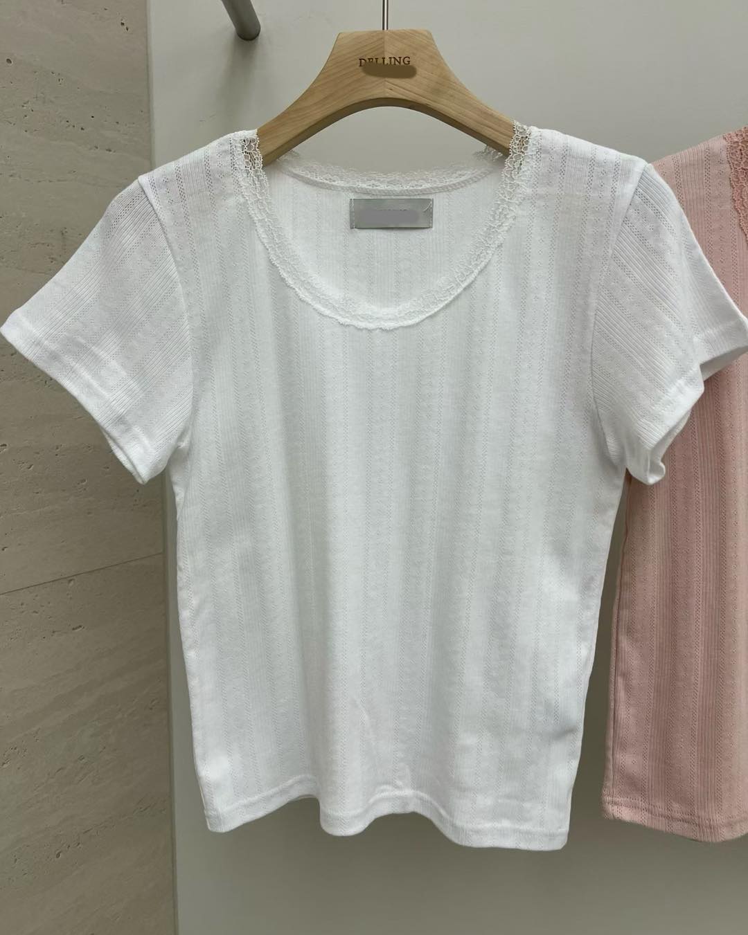 lace邊㘣領打底top