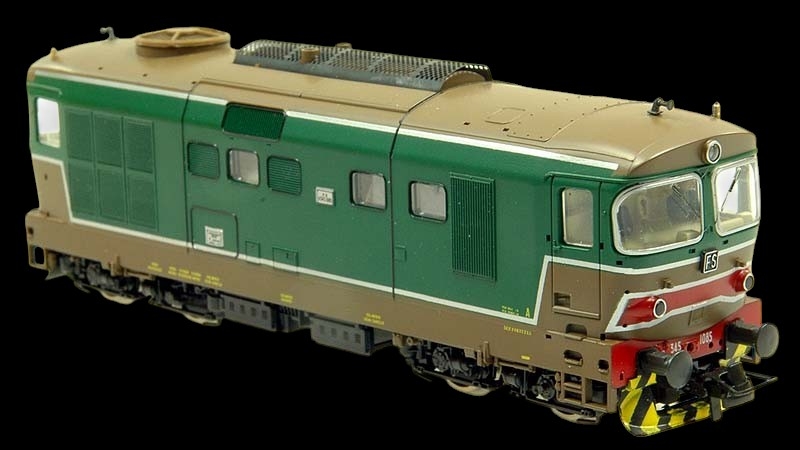 Roco FS D. 345 Diesel locomotive HO D. C. 2-Rail 