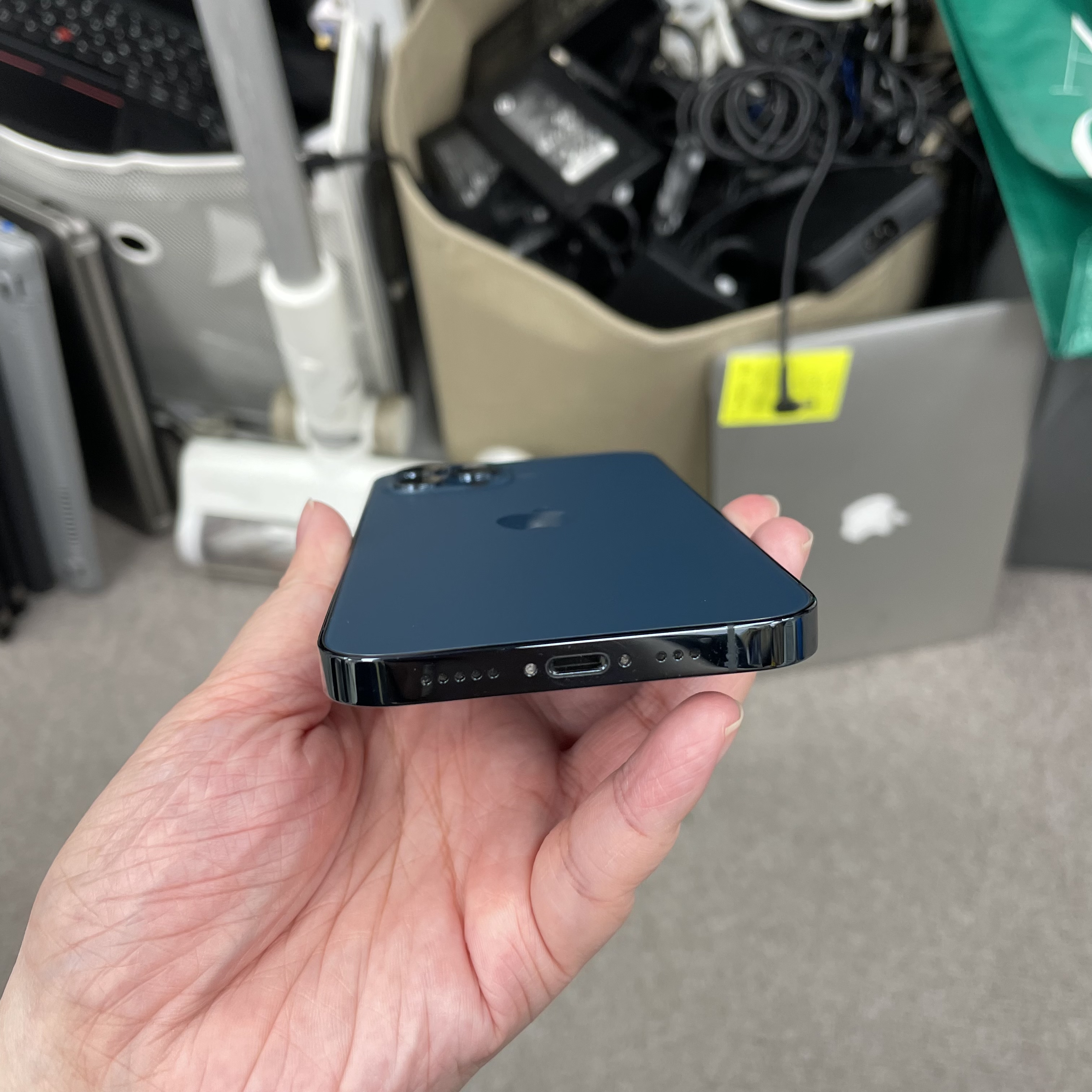 *5890 12 pro 勁靚機 256GB 電100 藍色 black