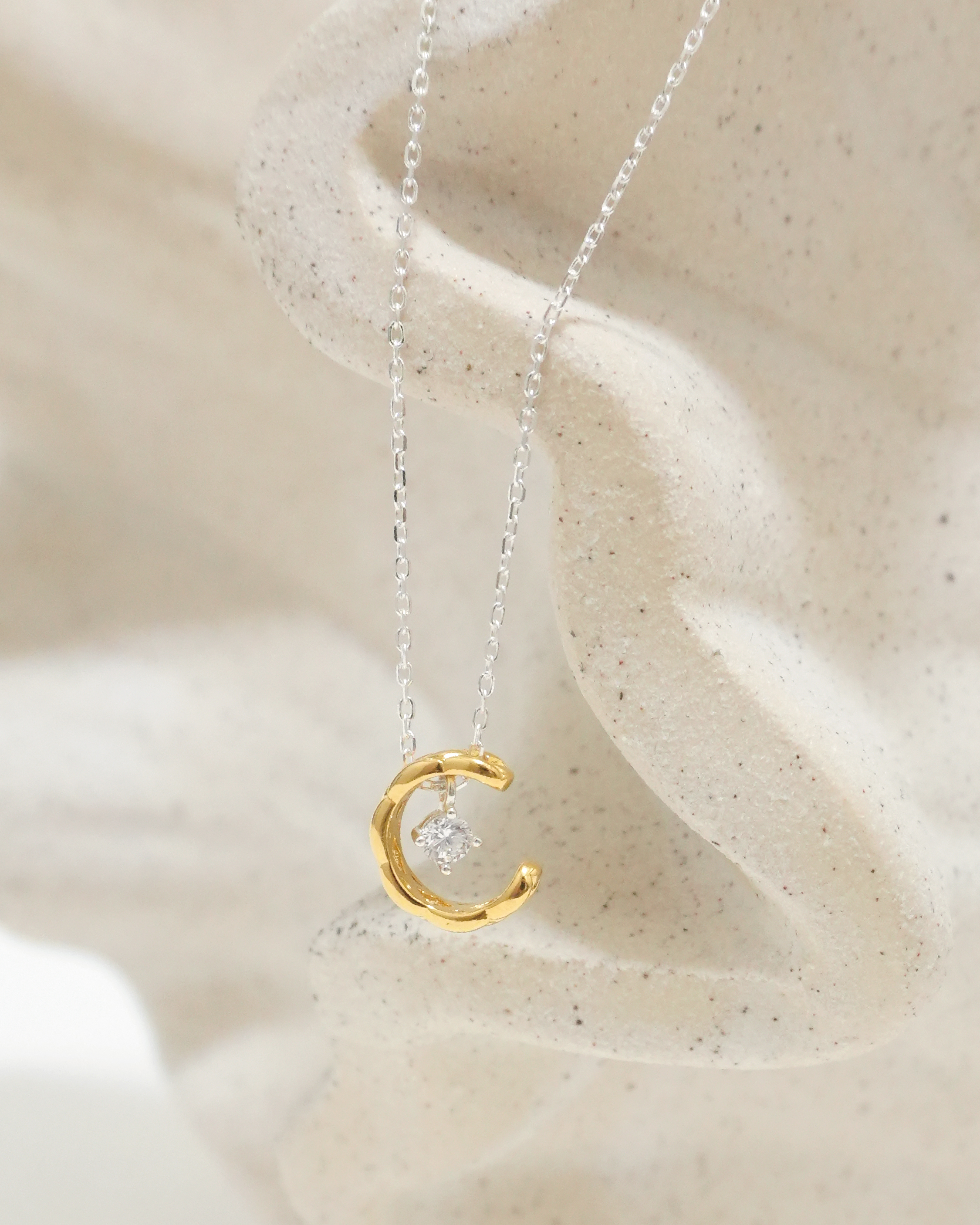 Dual-tone Moonbeam Necklace