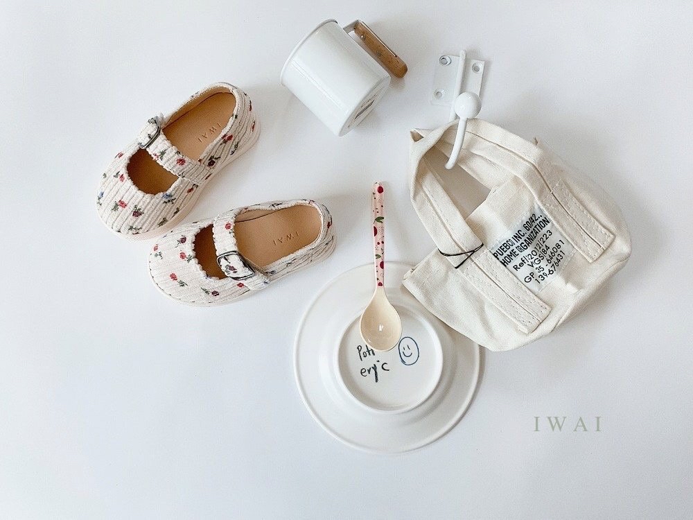 Neko | flower shoes (Ivory 130)