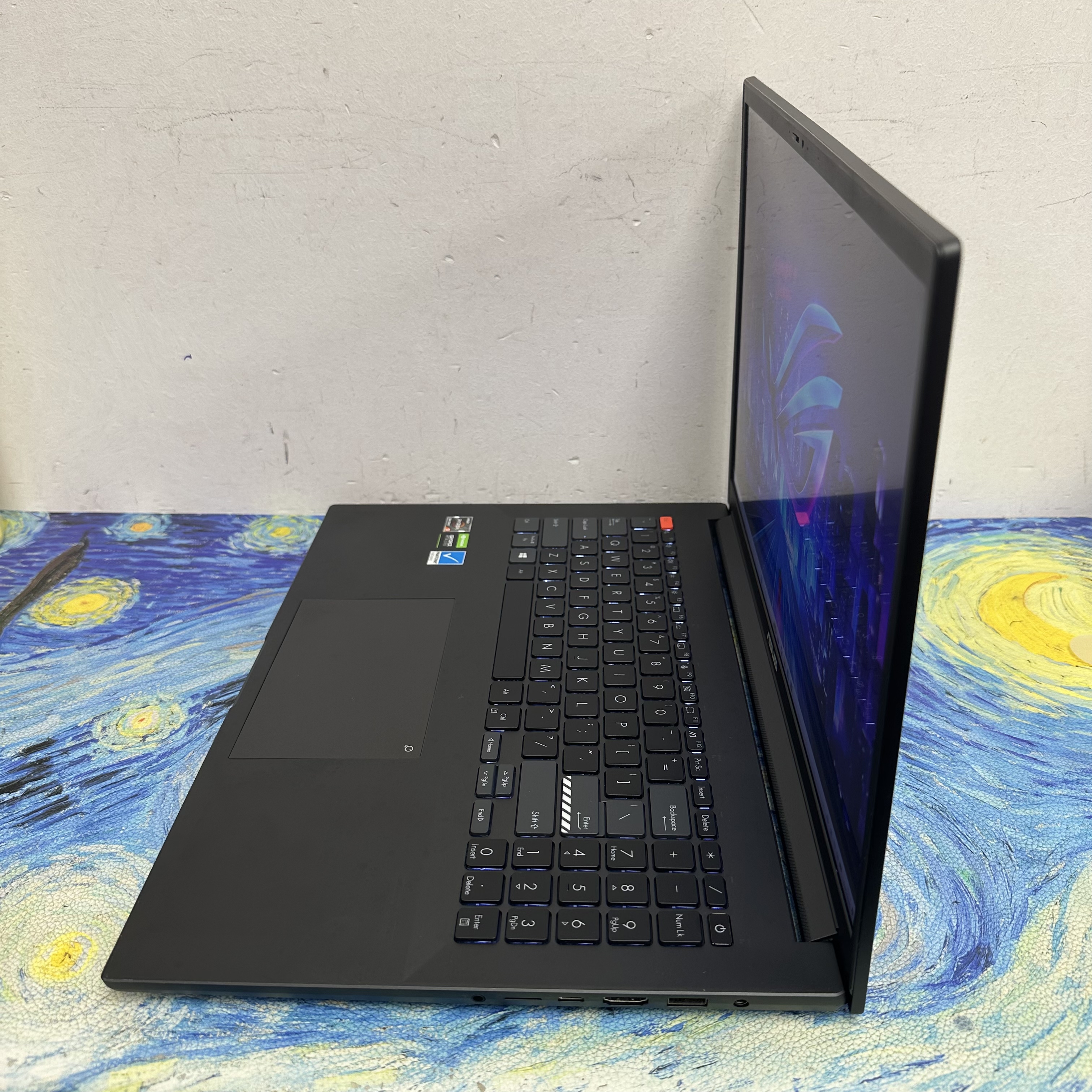#5886 Asus Zenbook 16寸 2.5K 120Hz Mon AMD Ryzen 9 5900HX/16GB Ram/512GB SSD/RTX 3050Ti 獨立顯示卡/Pantone認證/打機超爽/ Gaming Laptop / Notebook/ Netflix/ Win11 / Office
